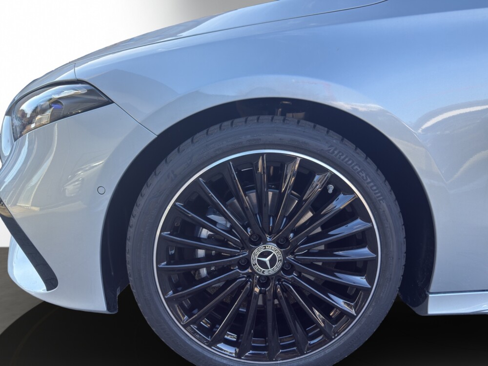 Image MERCEDES-BENZ A-200 A 200 Night Star 7G-DCT