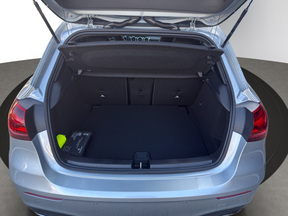 Image MERCEDES-BENZ A-200 A 200 Night Star 7G-DCT