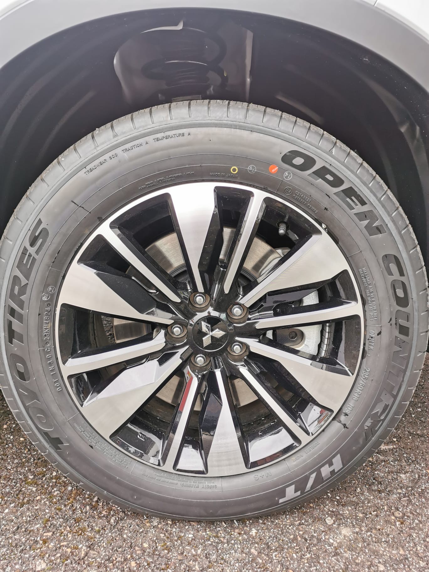 MITSUBISHI Outlander 2.4 PHEV Invite 4WD Automatic-image-7