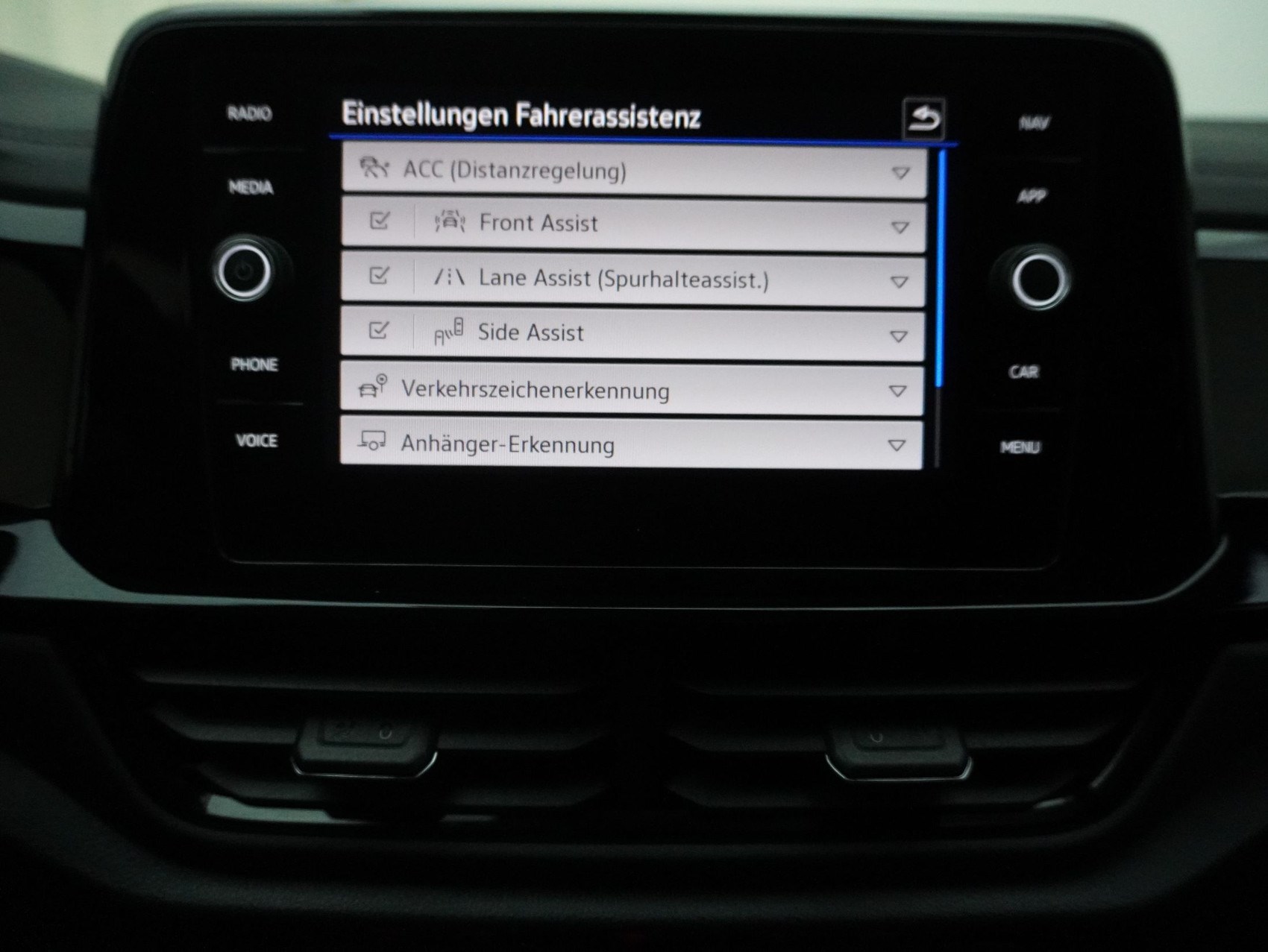 VW T-ROC 2.0 TSI DSG R Black Style 4Motion-image-19