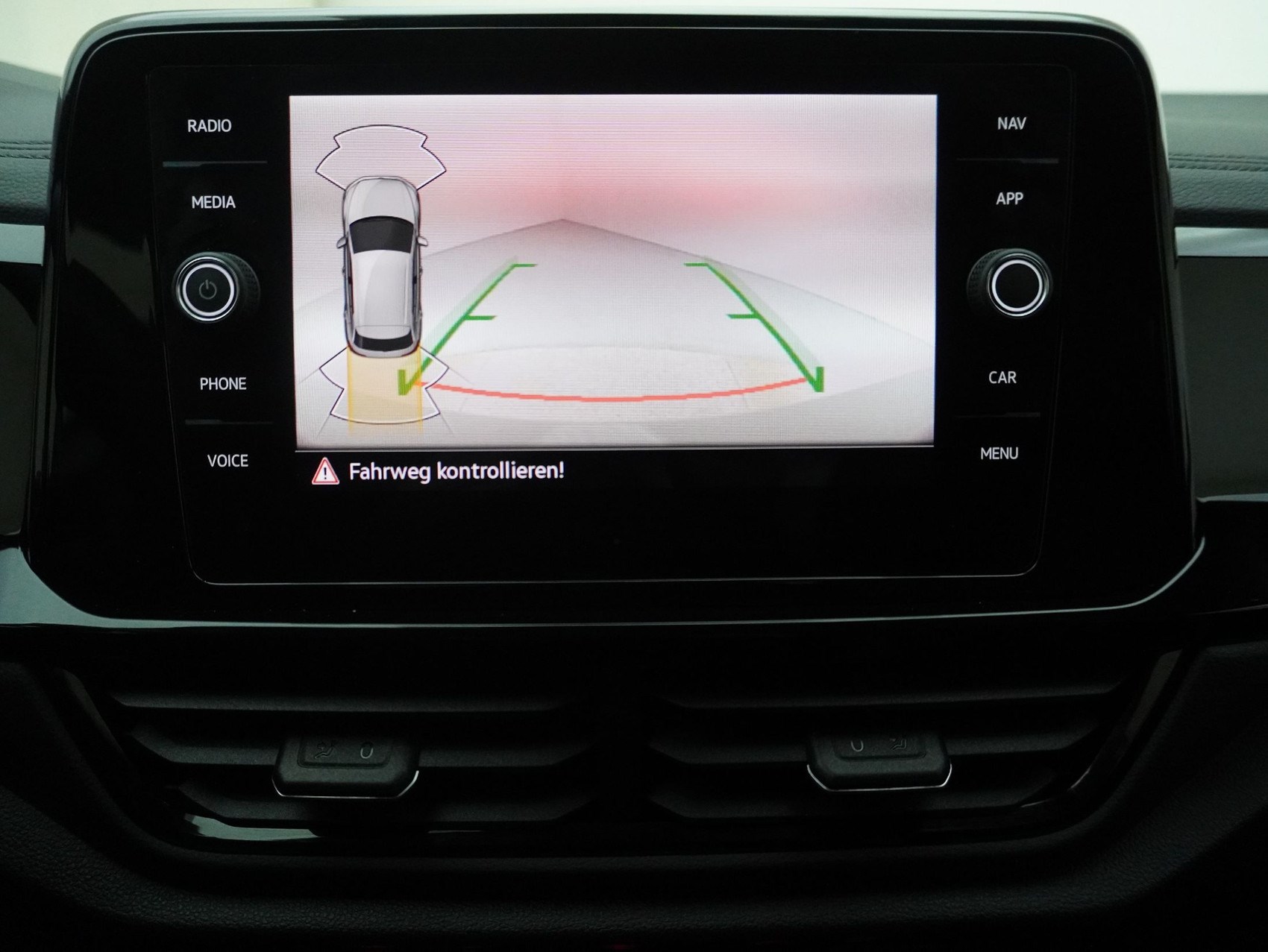 VW T-ROC 2.0 TSI DSG R Black Style 4Motion-image-20
