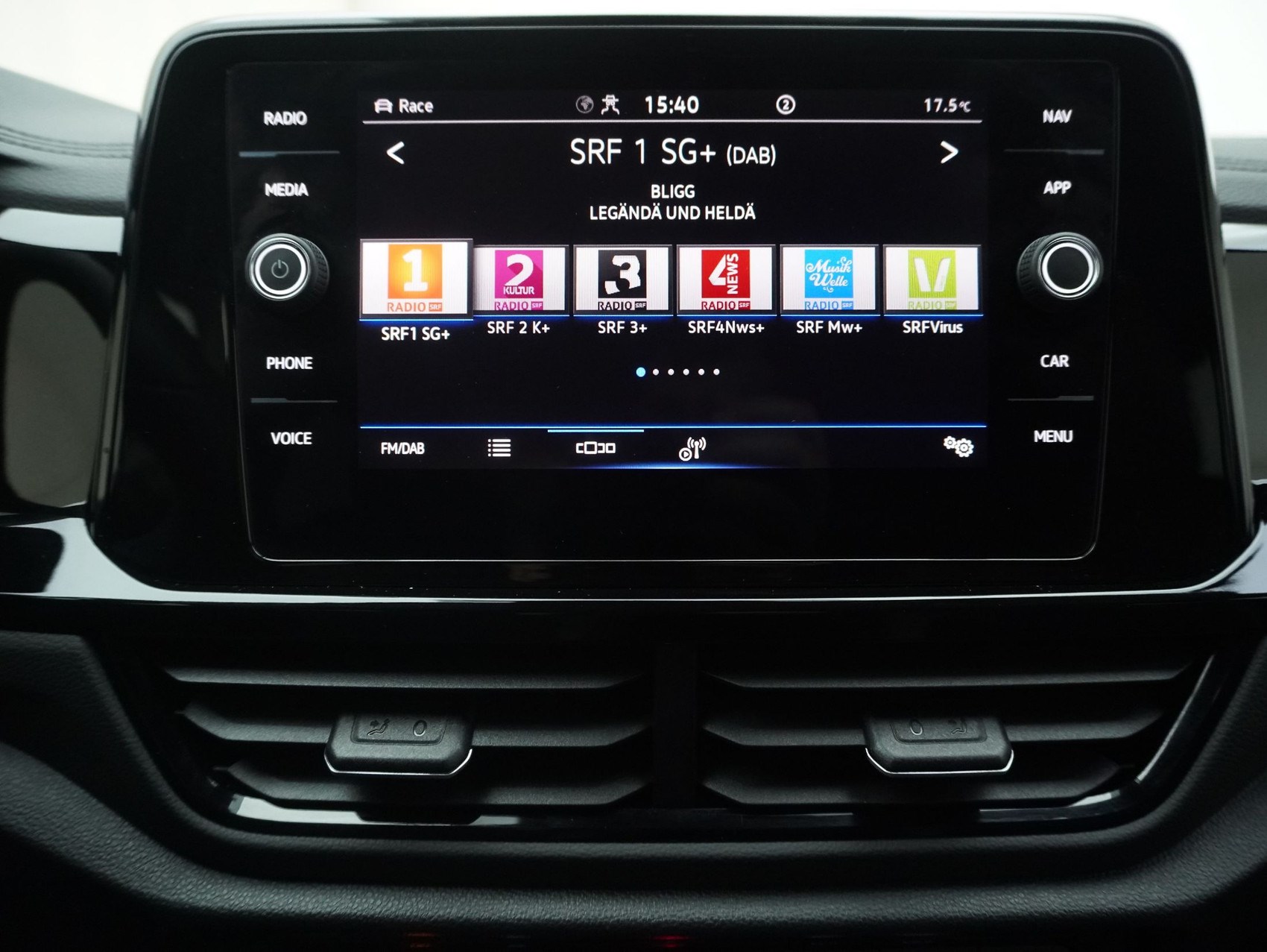 VW T-ROC 2.0 TSI DSG R Black Style 4Motion-image-21