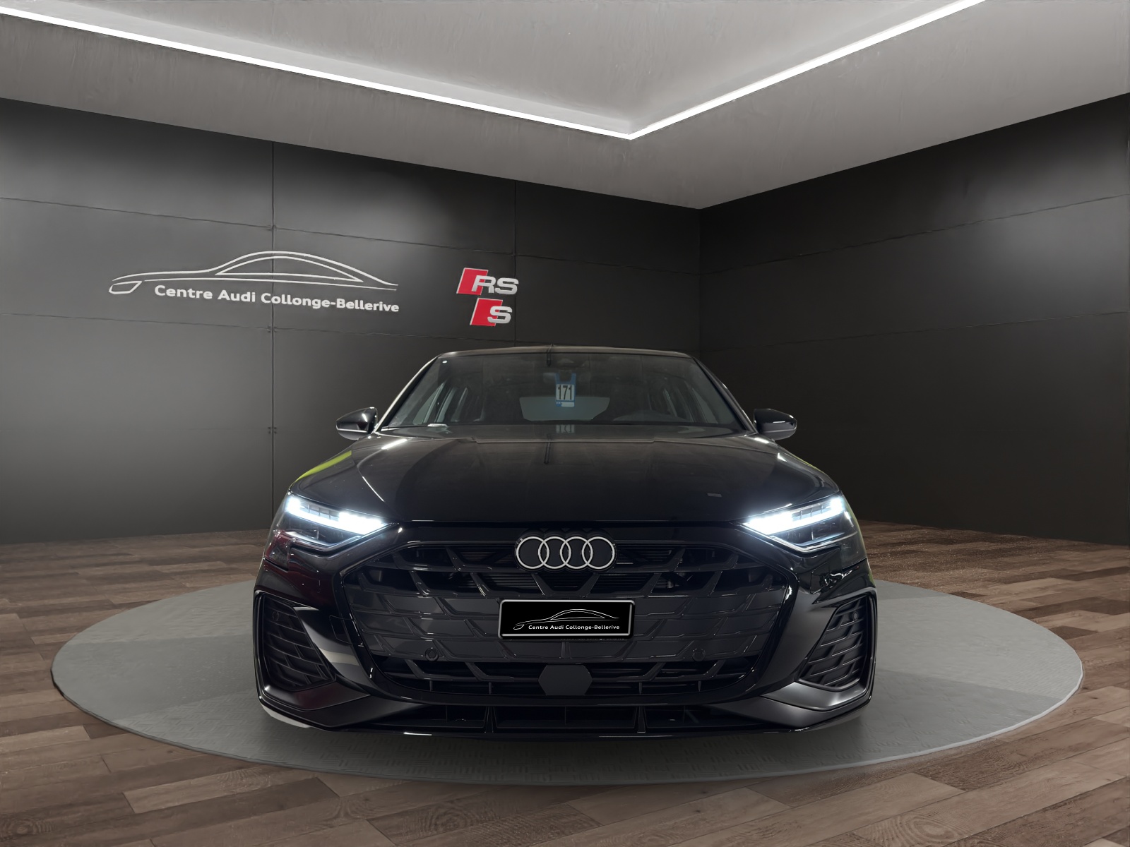 AUDI A3 Sportback 35 TFSI S line Attraction-showroom-element-1
