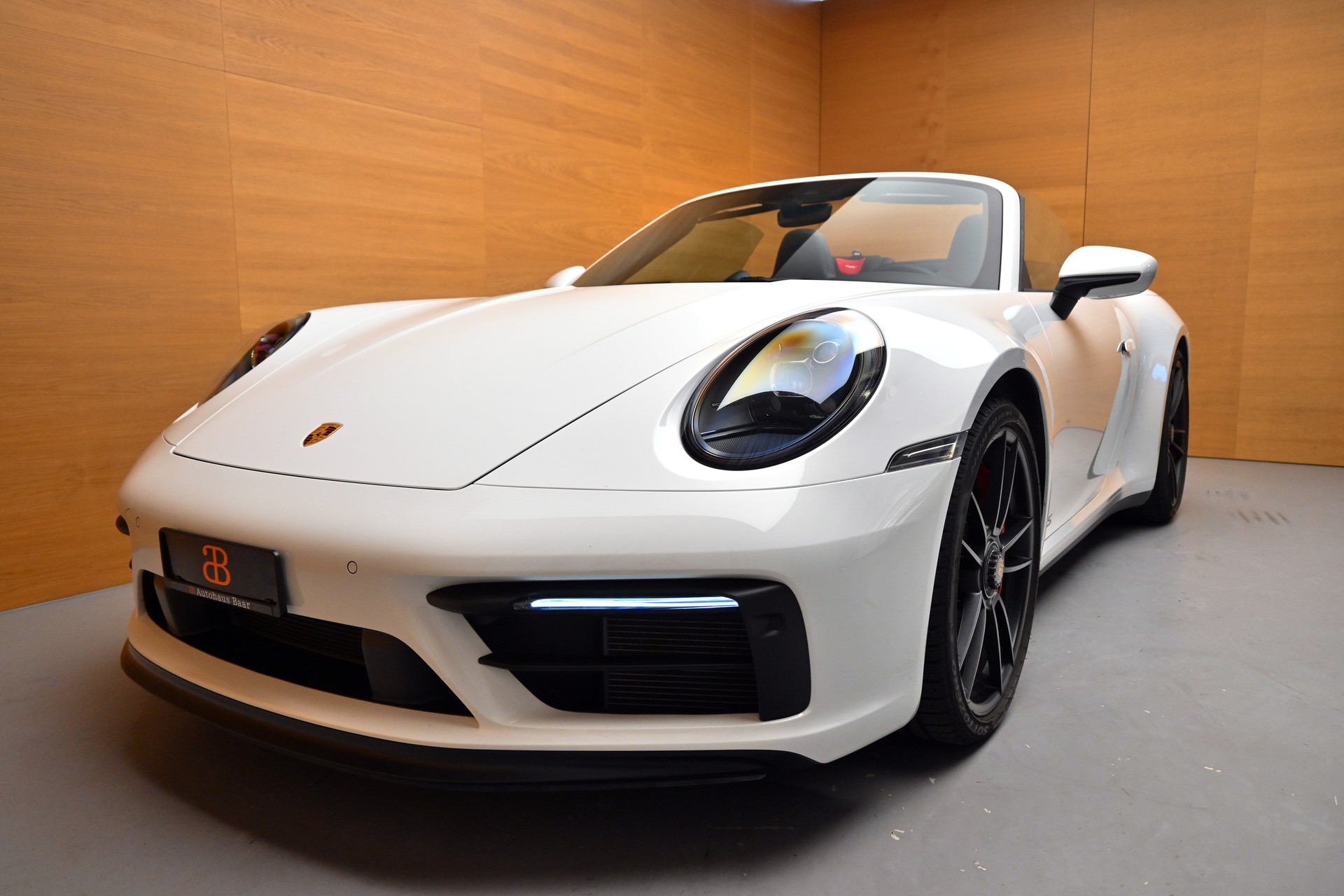 PORSCHE 911 Carrera 4 GTS Cabriolet PDK-showroom-element-2