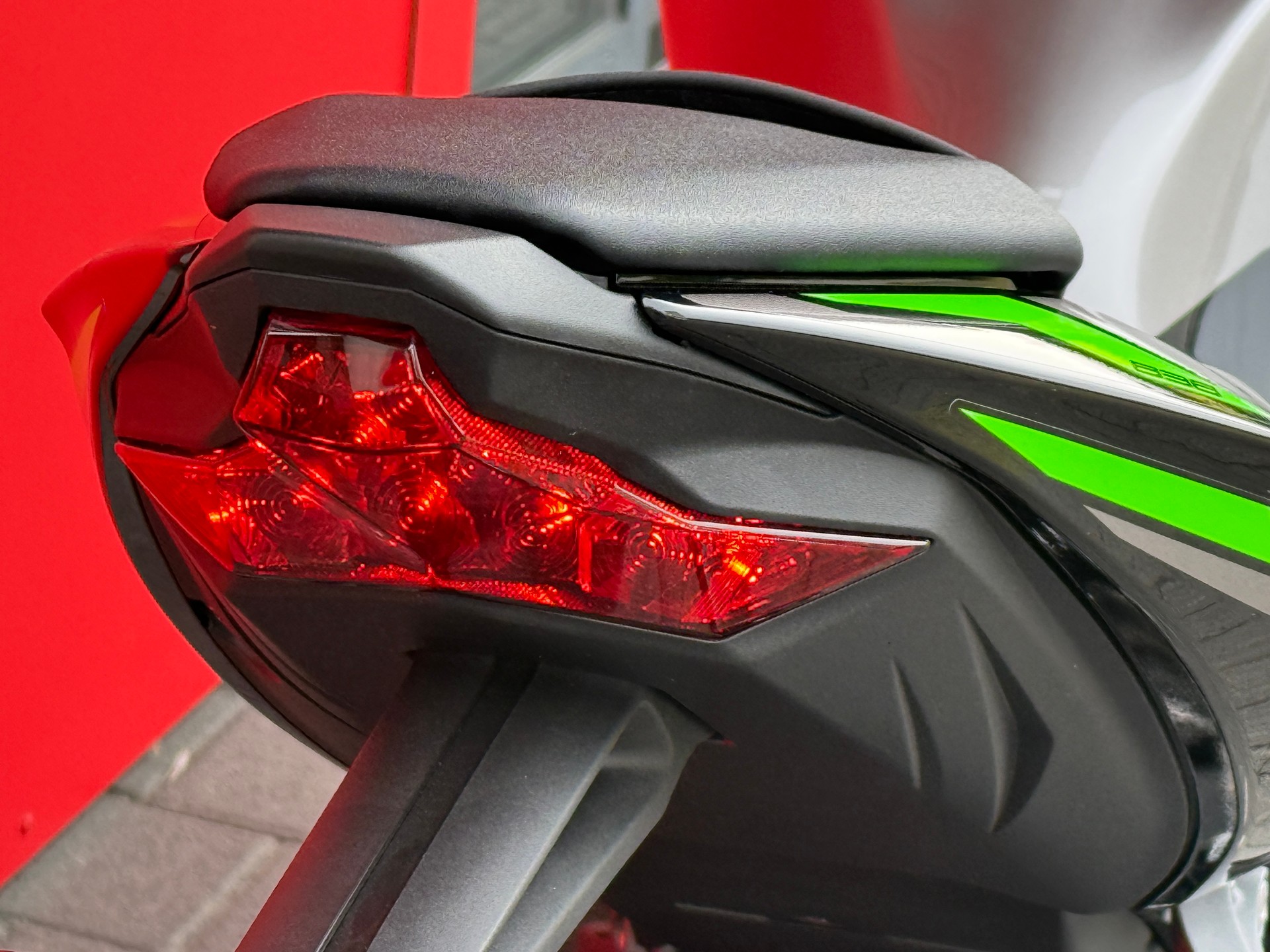 KAWASAKI Ninja ZX-6R + Akrapovic Acquistare in vendita
