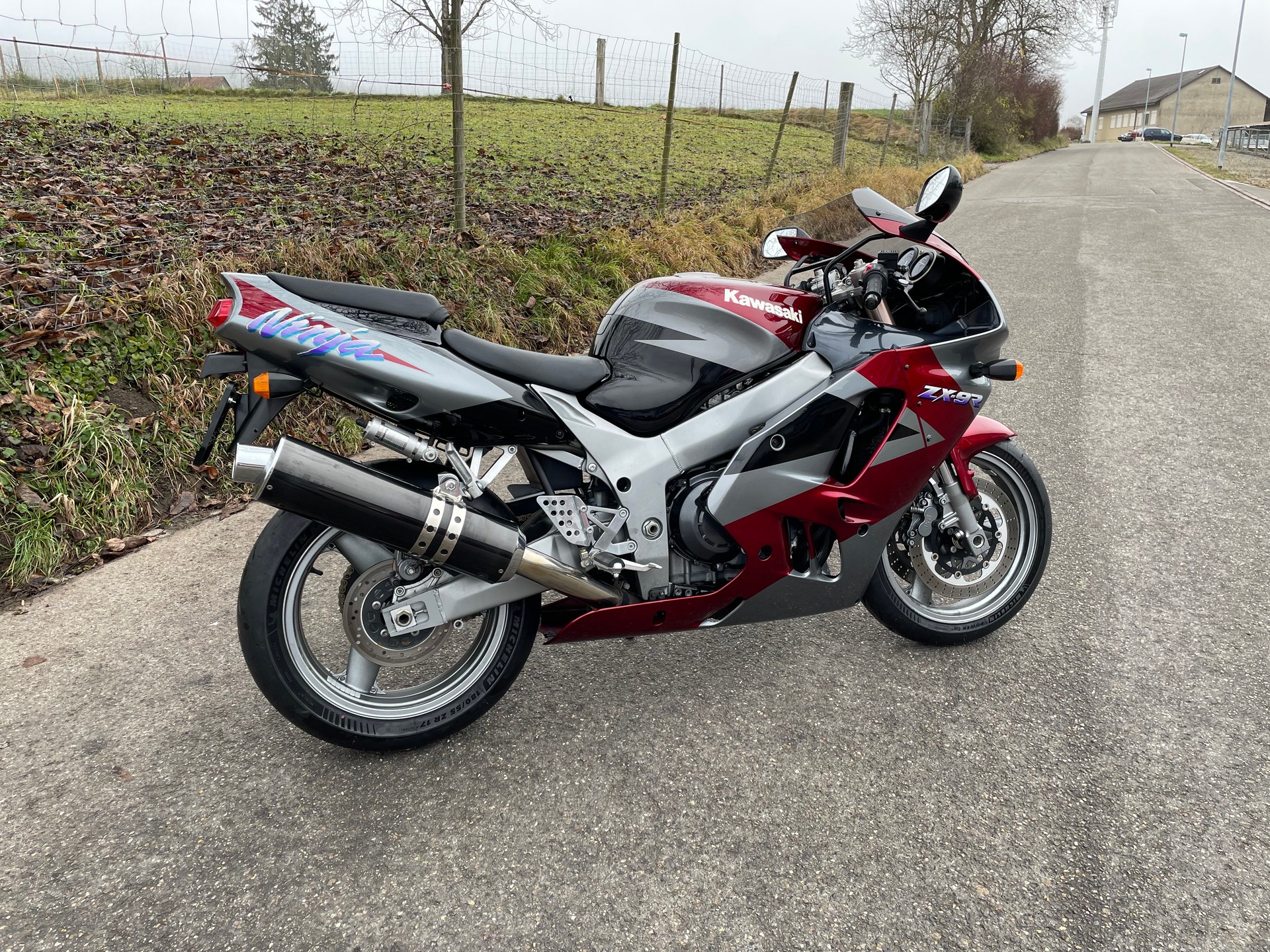 KAWASAKI Ninja ZX-9R Kaufen