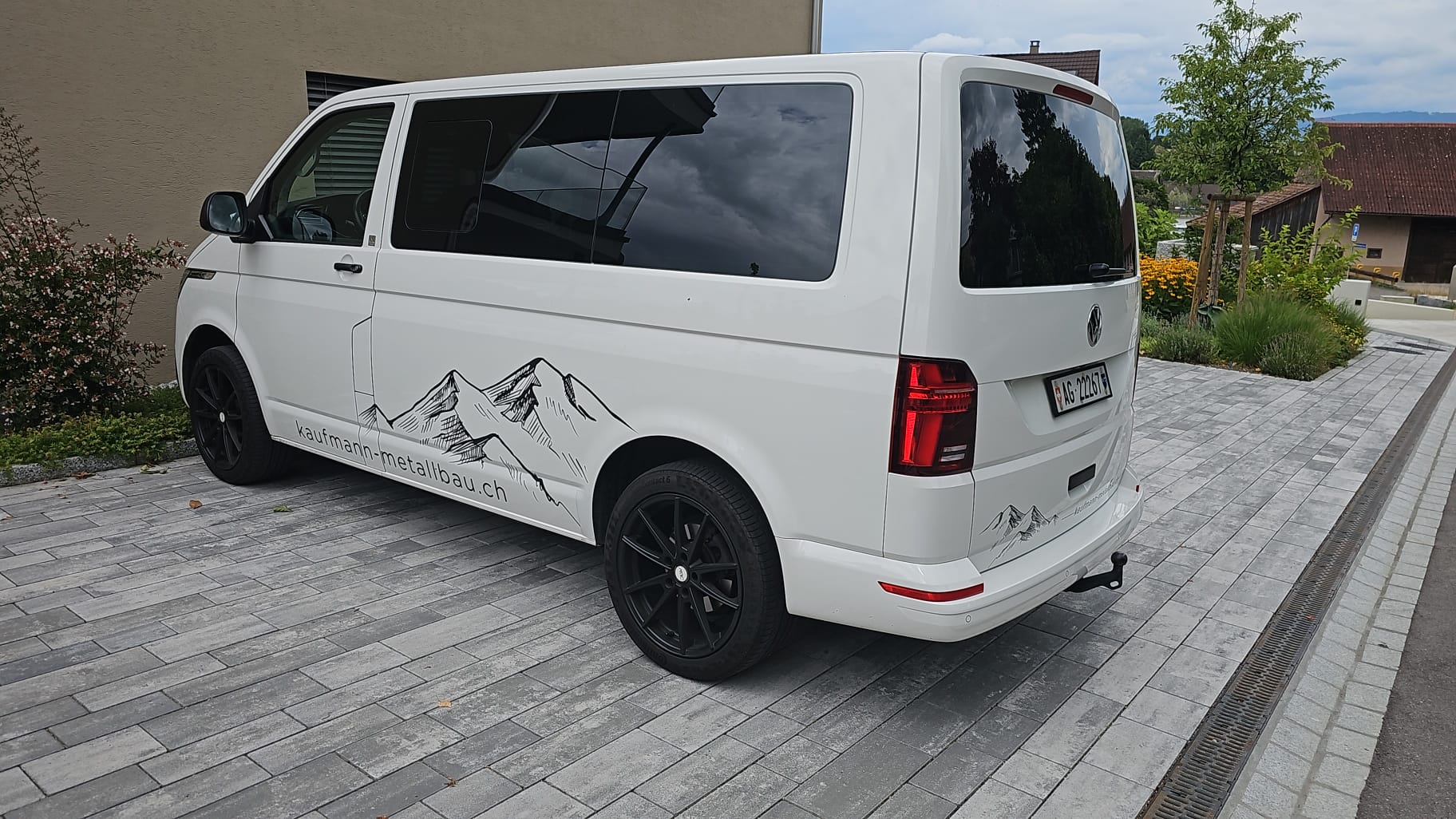 VW T6.1 Multivan 2.0 TDI Trendline Liberty 4Motion DSG-image-1
