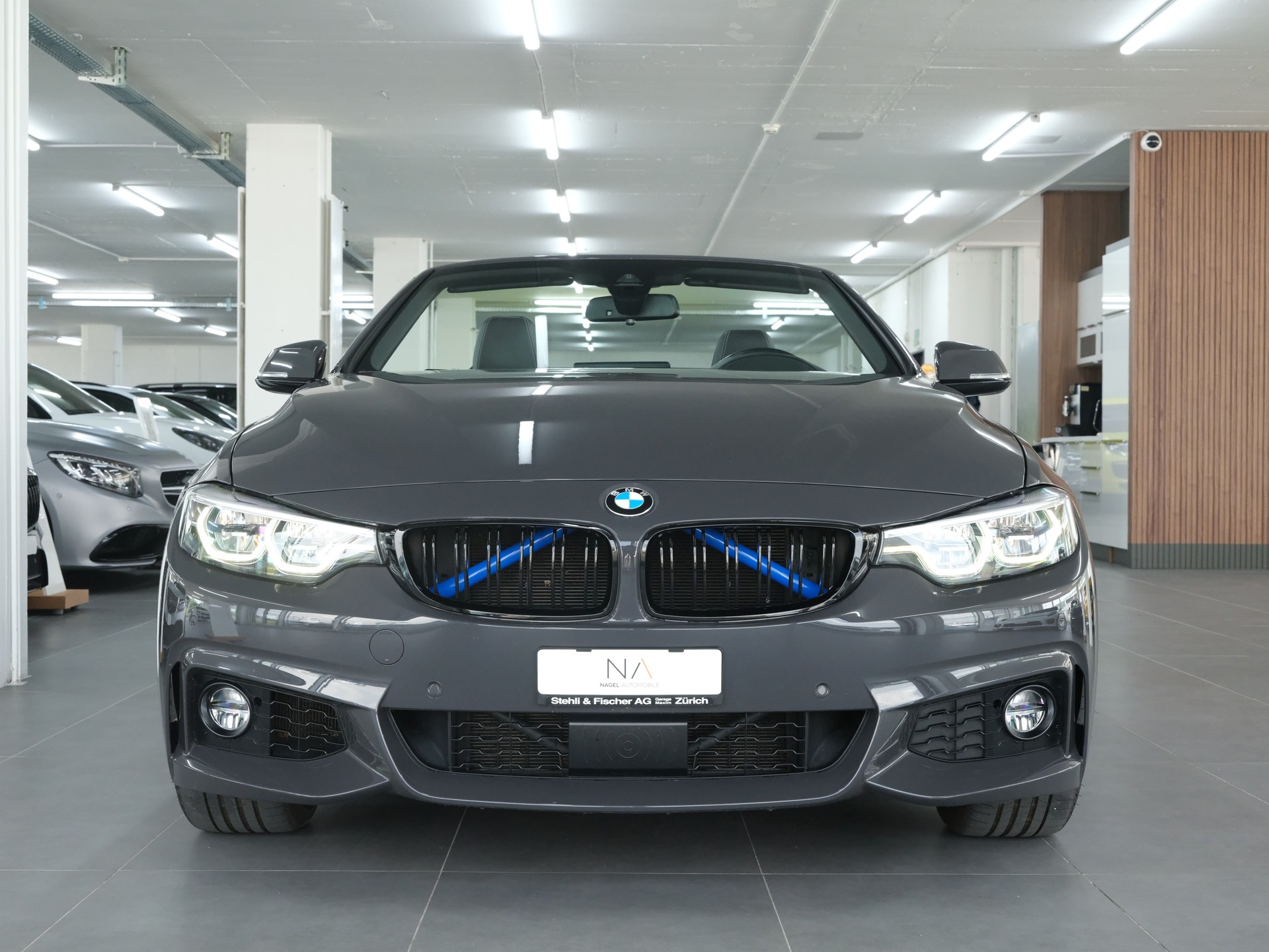 BMW 440i Cabriolet xDrive Steptronic • M-Sport •-showroom-element-3