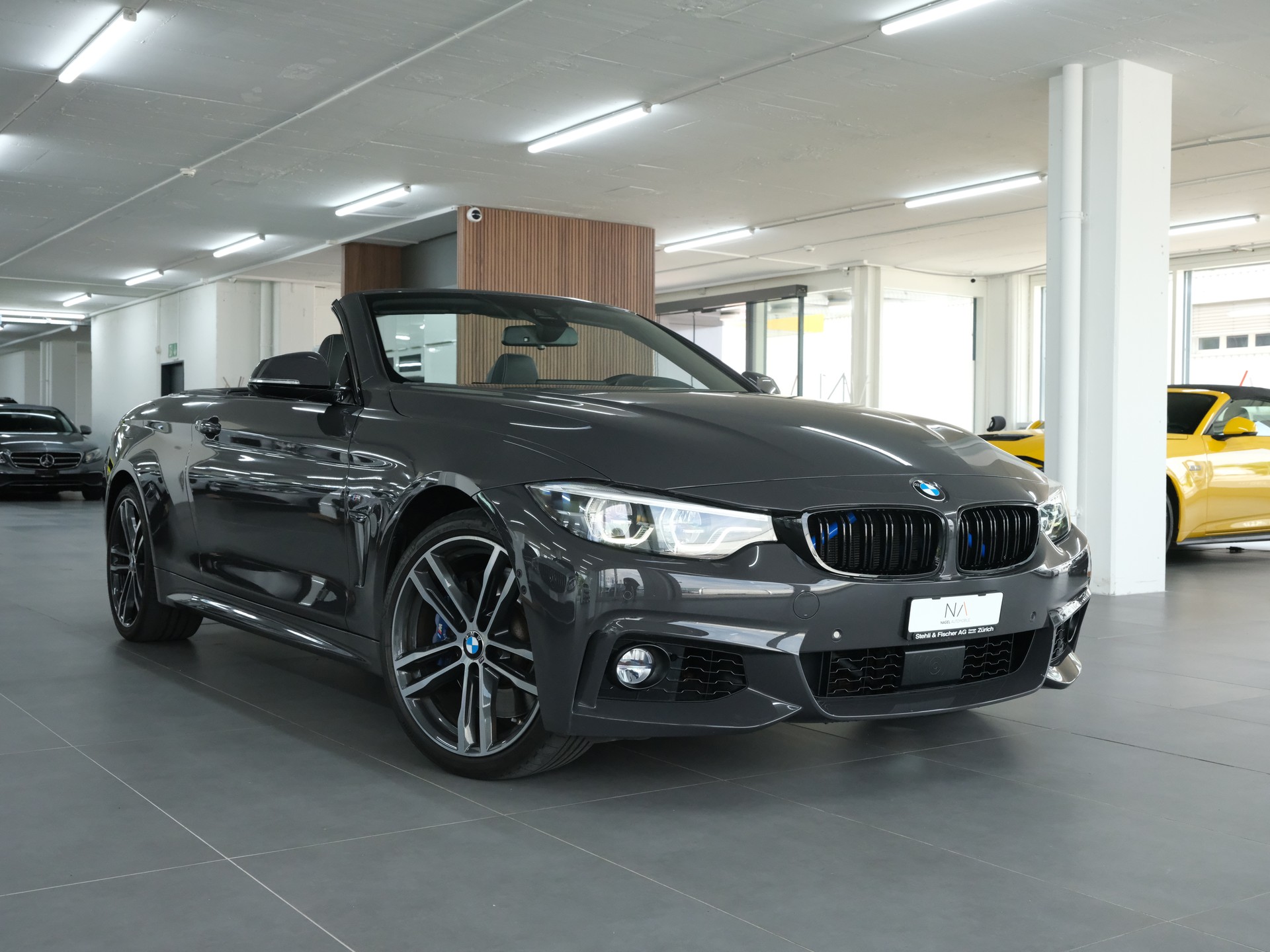 BMW 440i Cabriolet xDrive Steptronic • M-Sport •-showroom-element-1