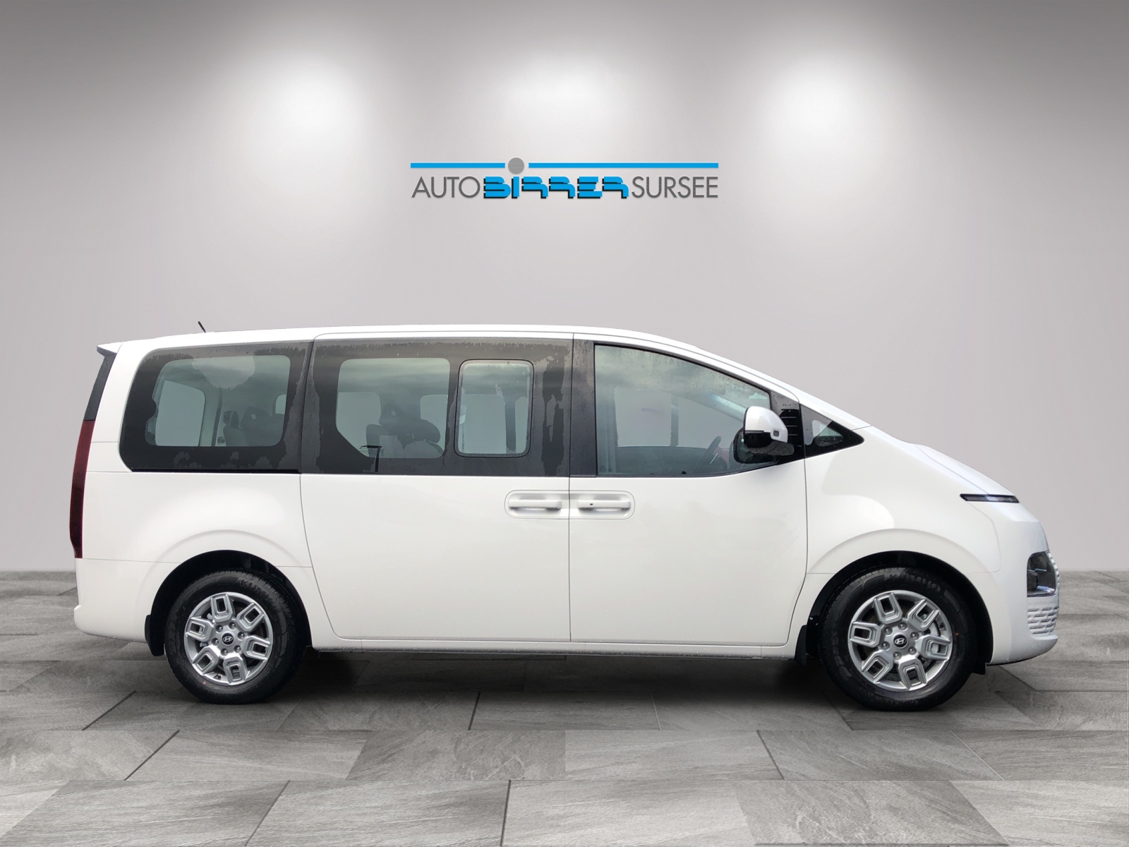 HYUNDAI Staria Wagon 1.6 GDi HEV Amplia-showroom-element-3