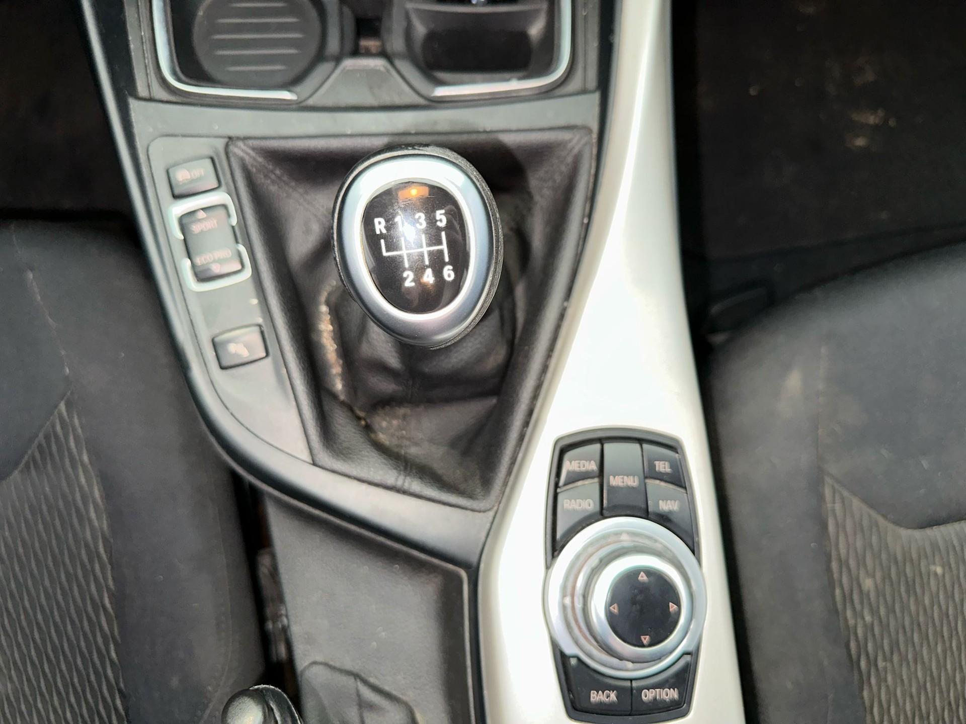 BMW 116d Efficient-Dynamics Edition-image-13
