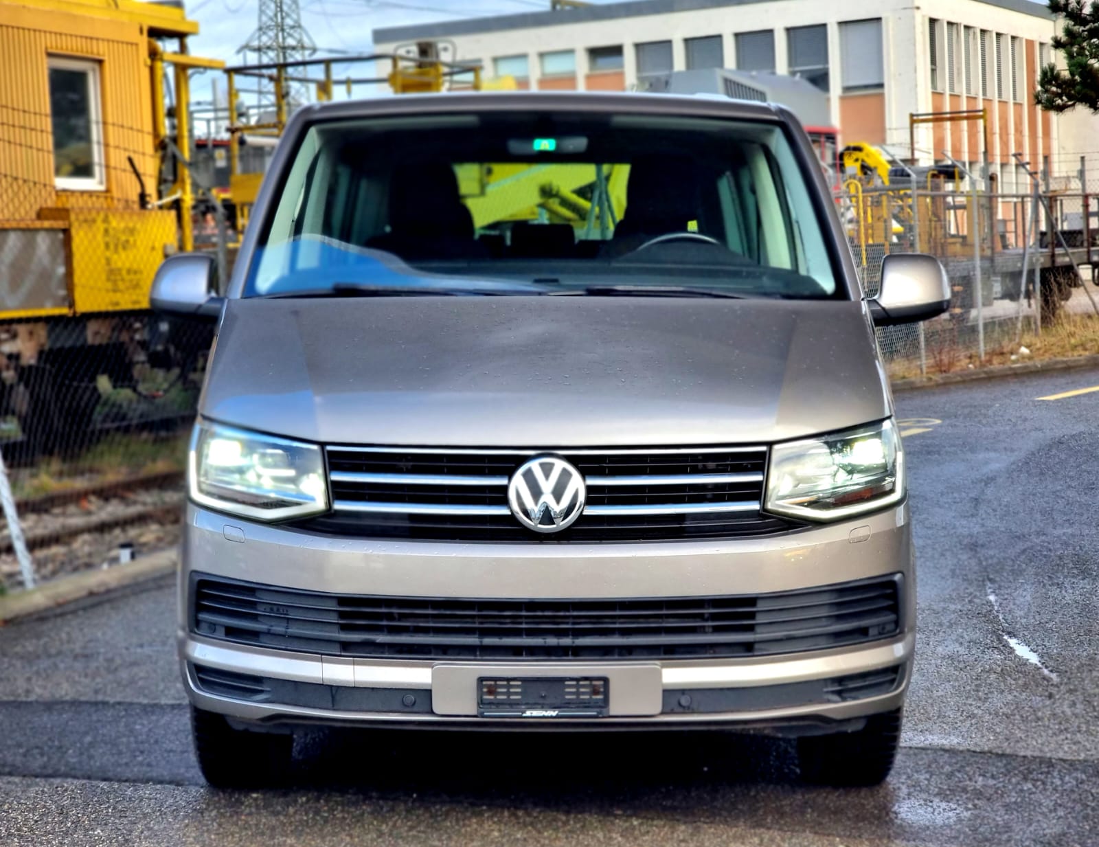 VW T6 Multivan 2.0 TDI Business DSG-showroom-element-1
