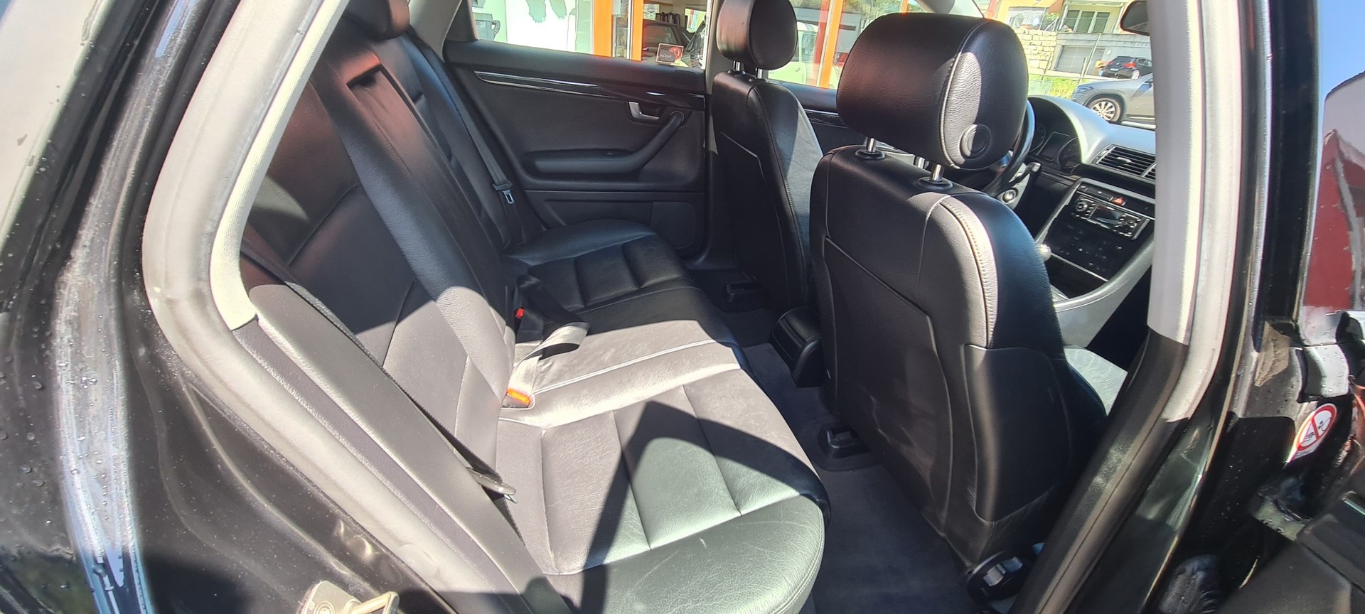 AUDI A4 1.8 T-image-11