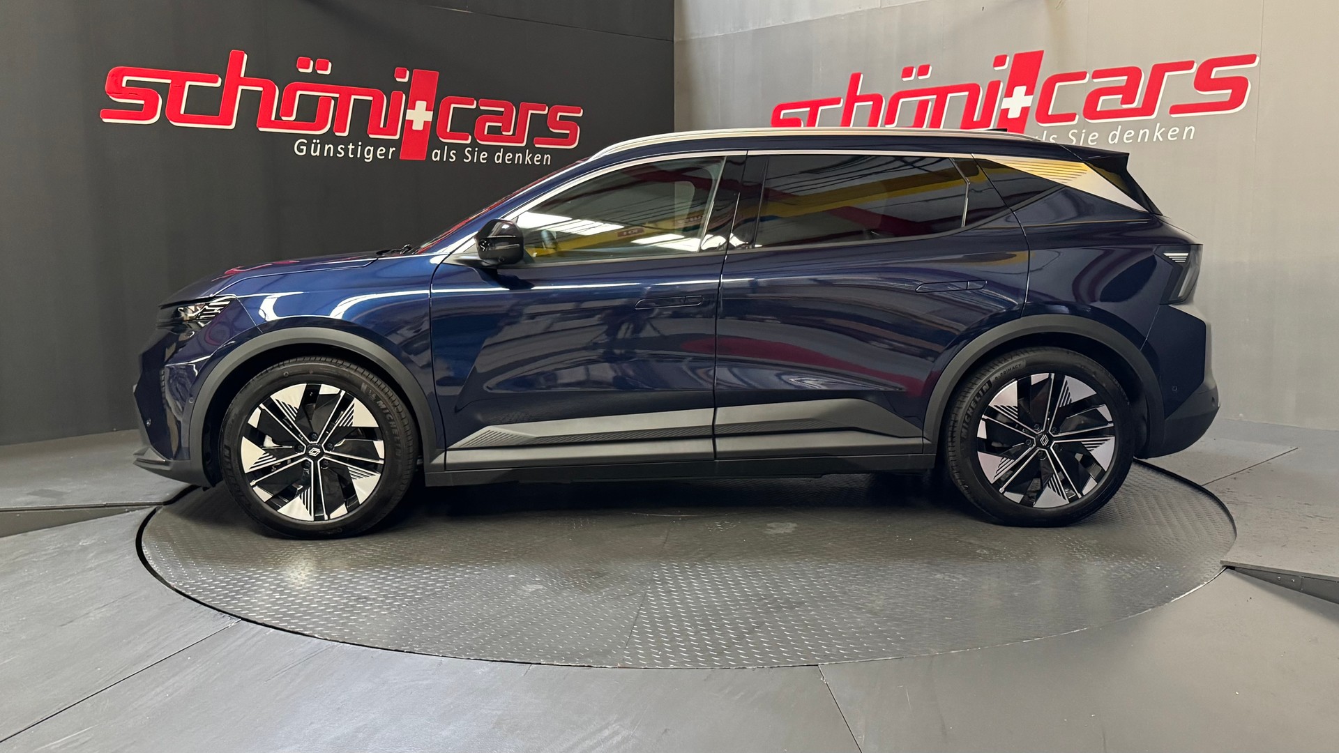 RENAULT Scénic E-Tech Long Range Techno-showroom-element-2