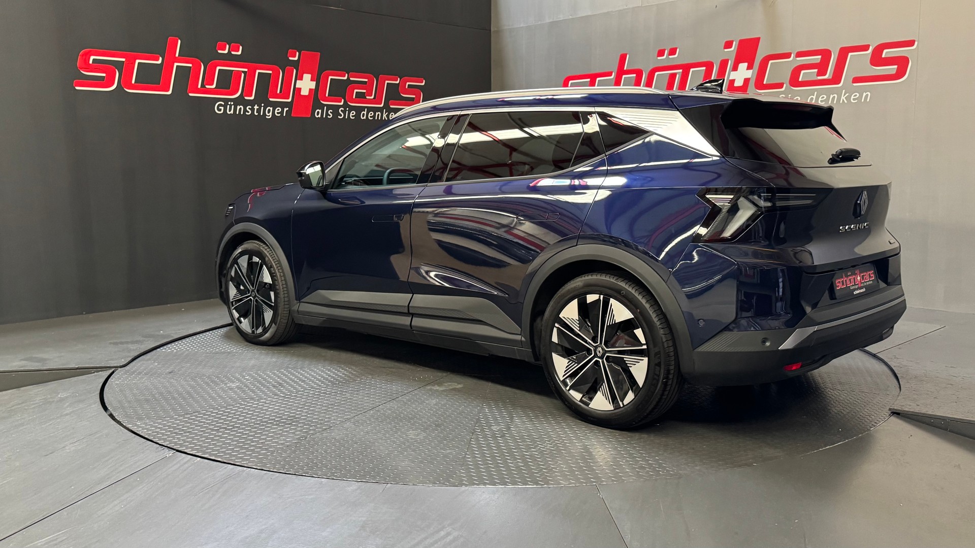 RENAULT Scénic E-Tech Long Range Techno-showroom-element-3