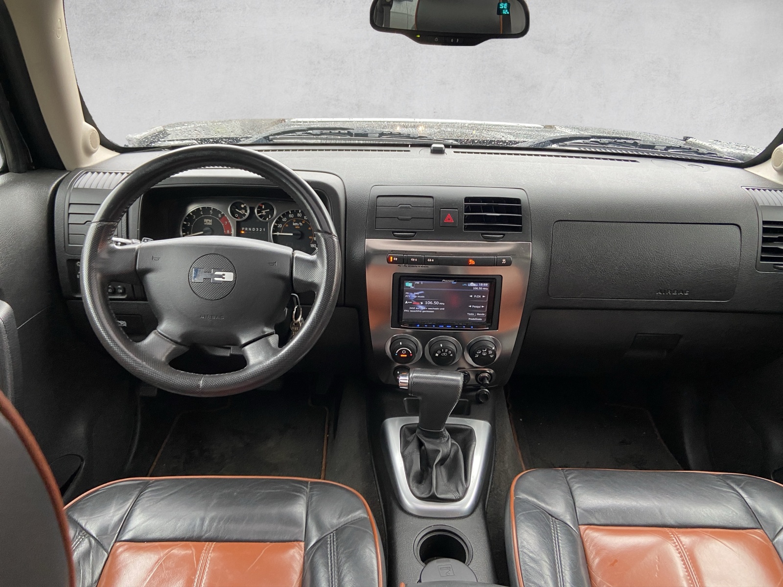 HUMMER H3 3.7 Luxury Automatic-image-10