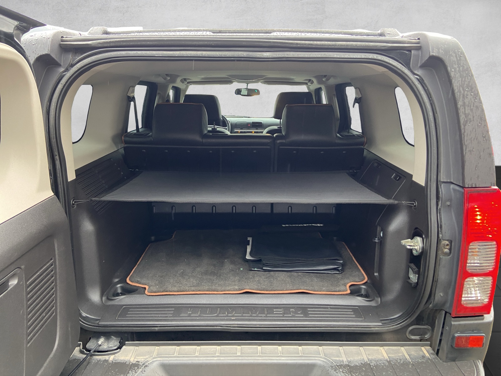HUMMER H3 3.7 Luxury Automatic-image-15