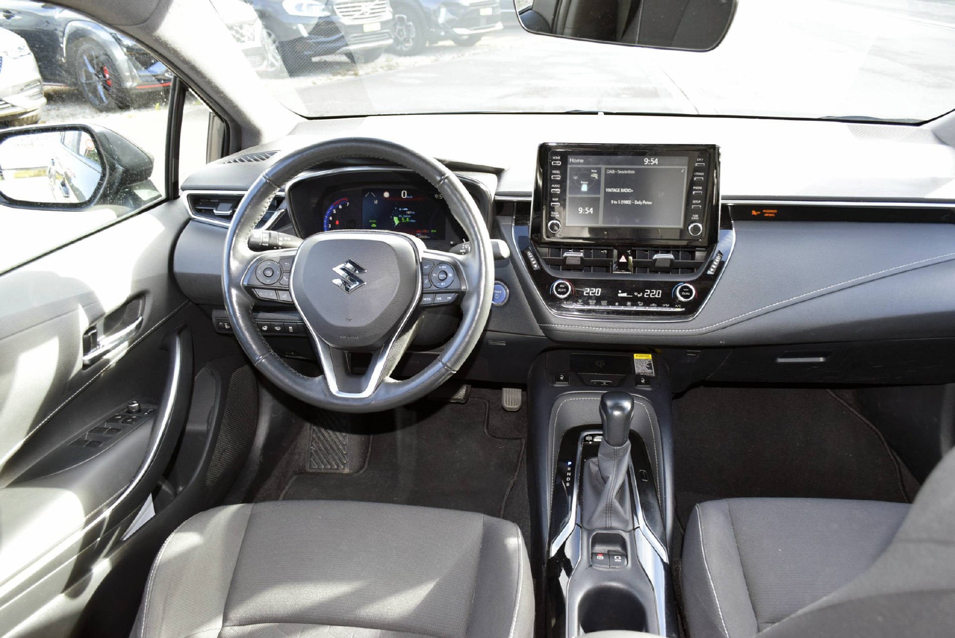 SUZUKI Swace 1.8 Compact Top Hybrid-image-4
