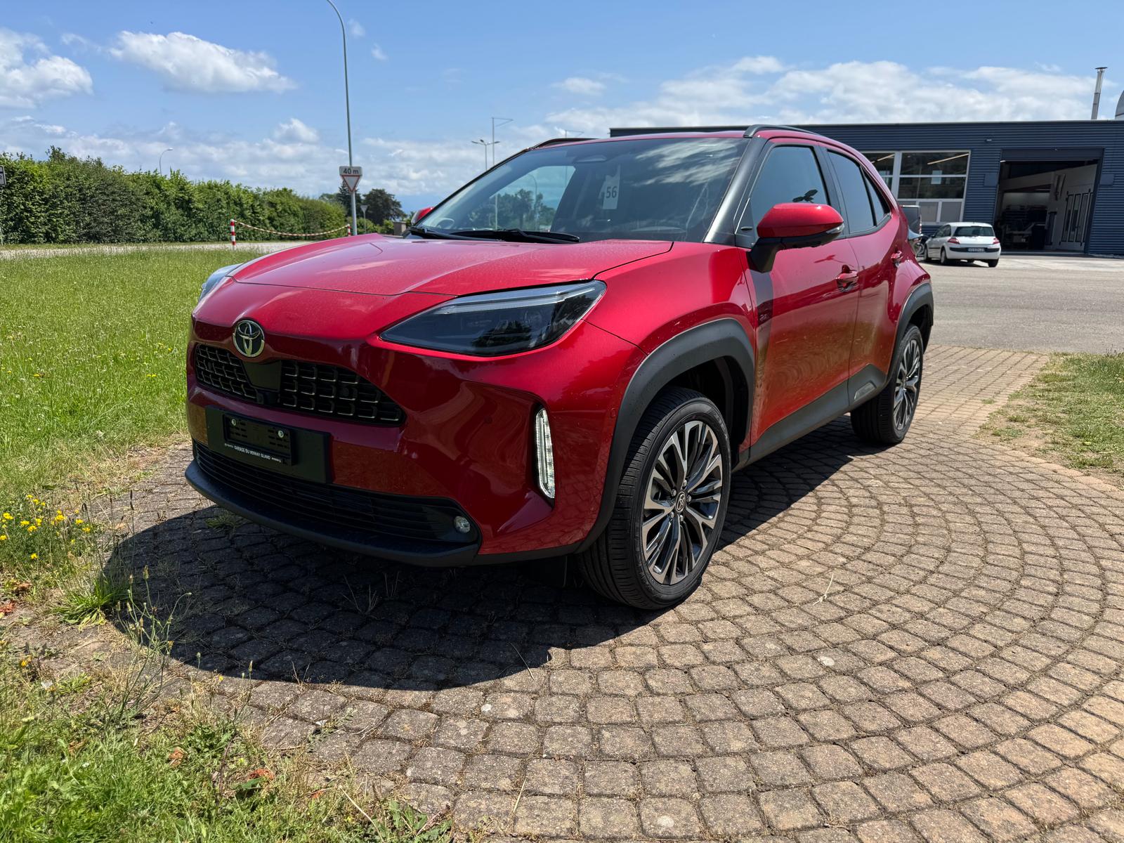 TOYOTA Yaris Cross 1.5 Premium AWDi e-CVT