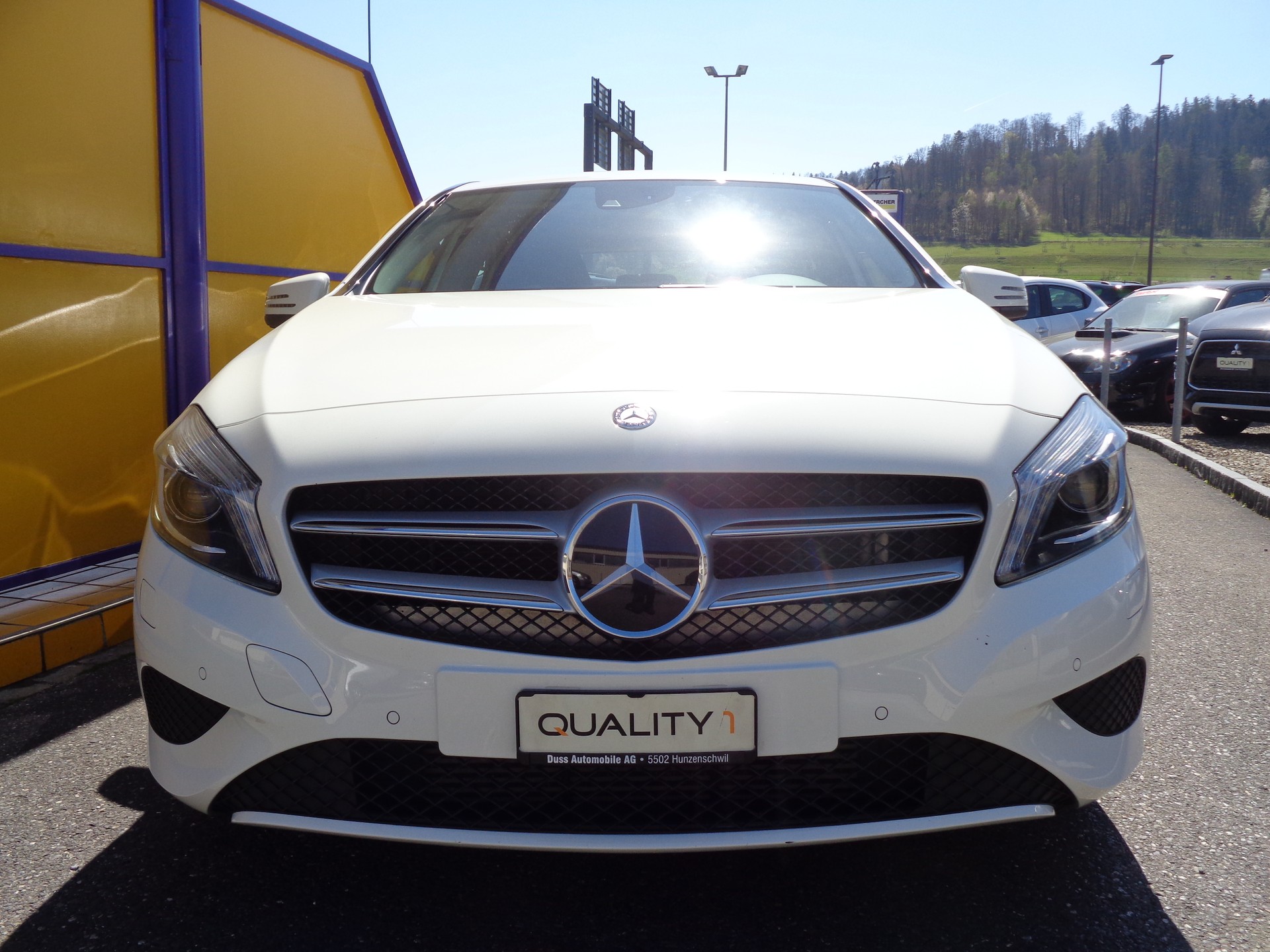 MERCEDES-BENZ A 200 Urban 7G-DCT-showroom-element-2