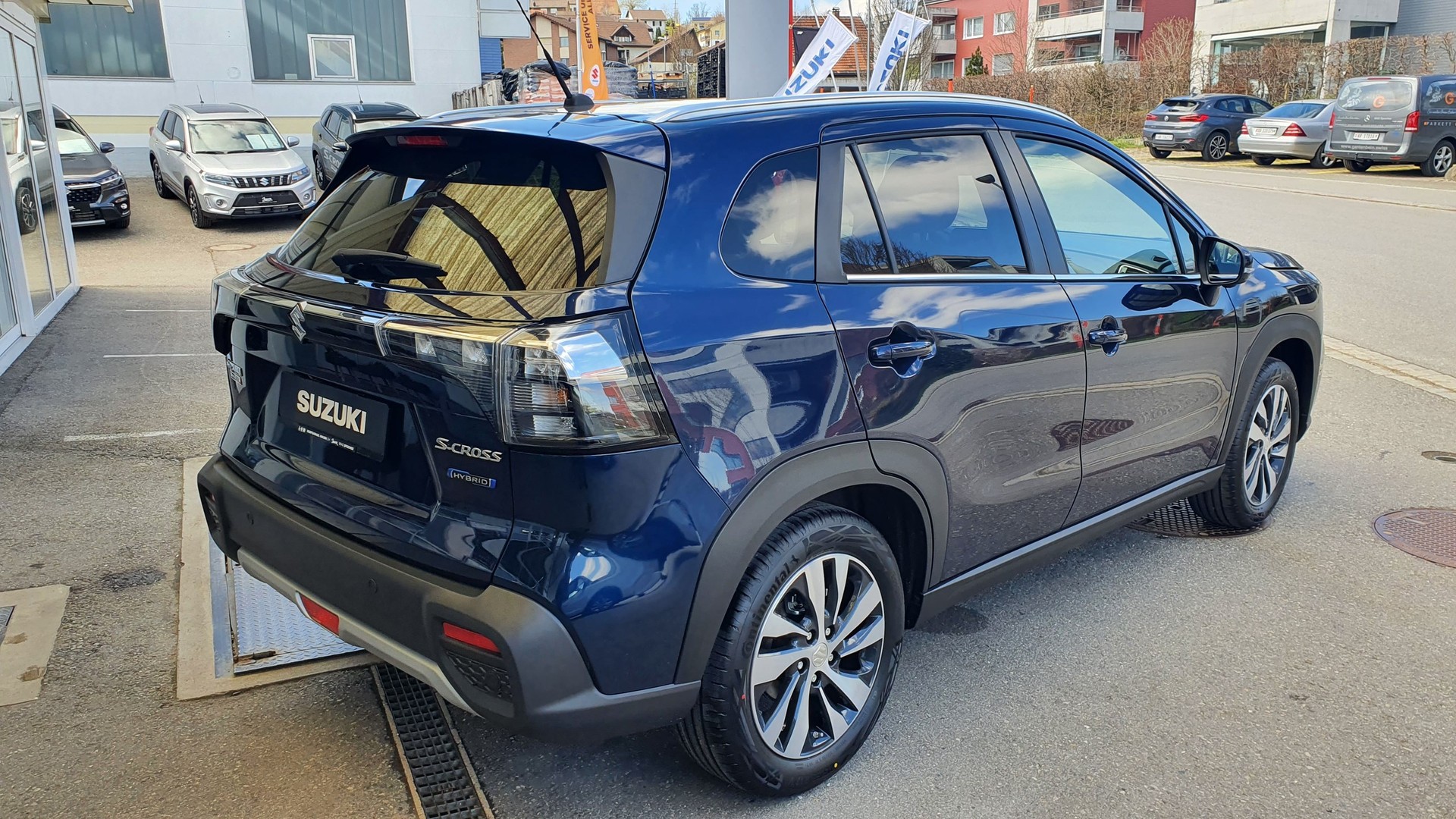 SUZUKI S-Cross 1.5 Compact Top Hybrid-image-2