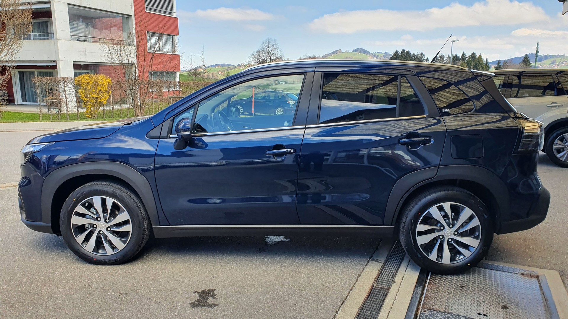 SUZUKI S-Cross 1.5 Compact Top Hybrid-image-4