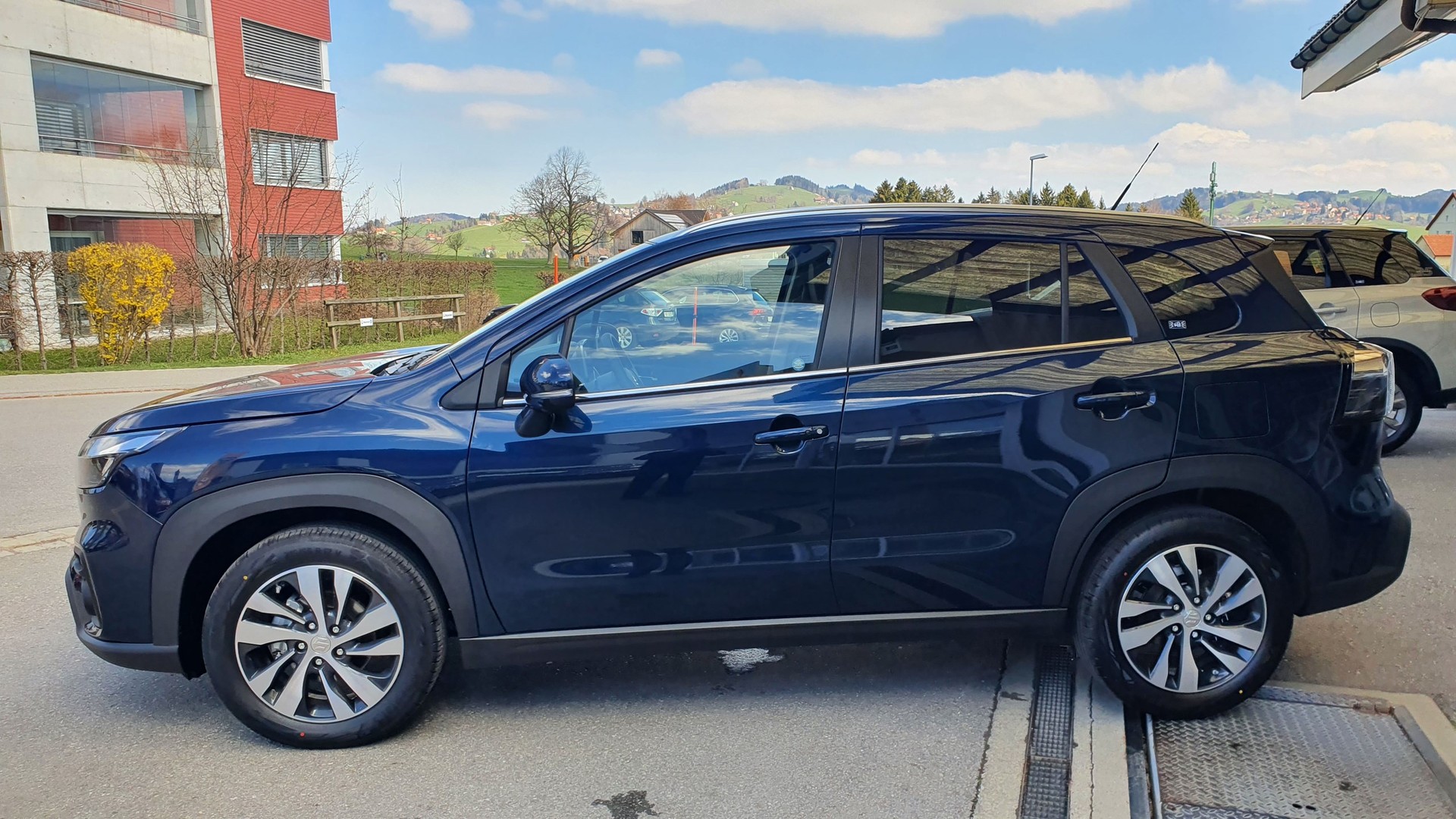 SUZUKI S-Cross 1.5 Compact Top Hybrid-image-6