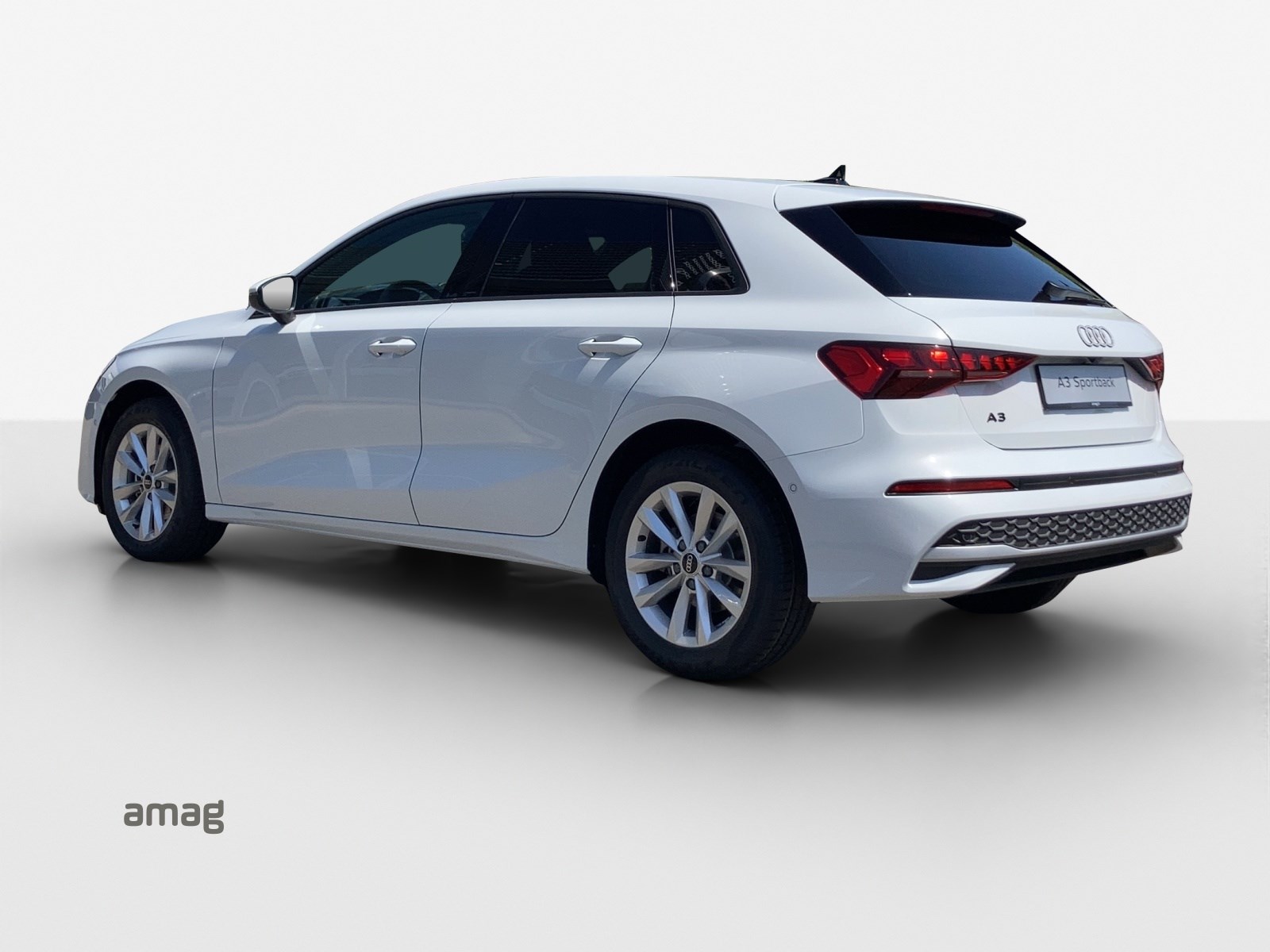 AUDI A3 Sportback 35 TFSI Attraction-showroom-element-2