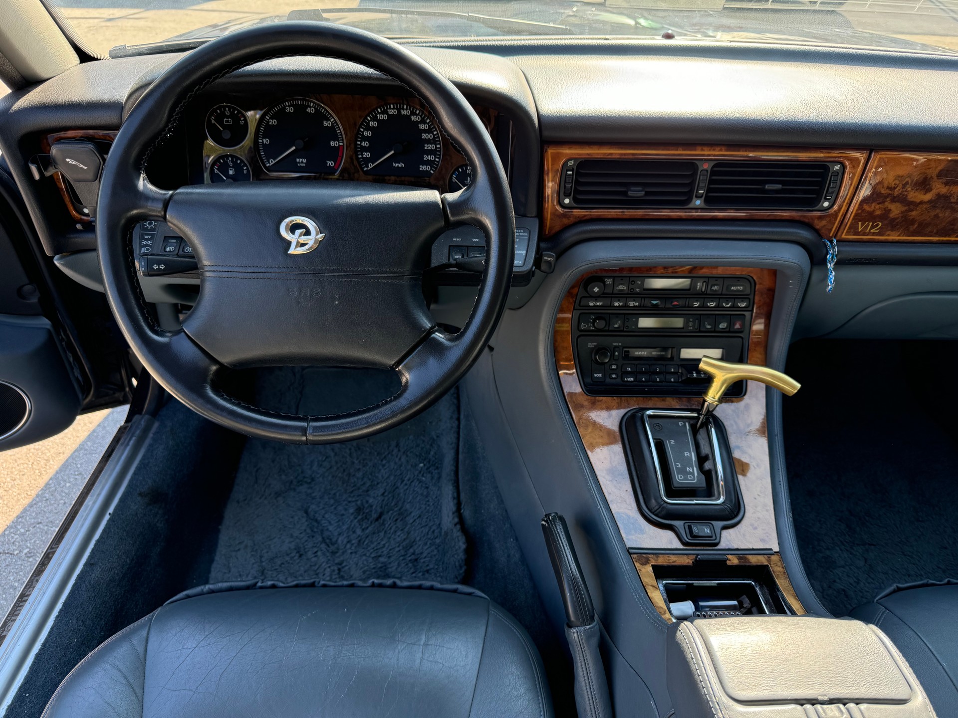 DAIMLER 6.0 Double Six-image-12