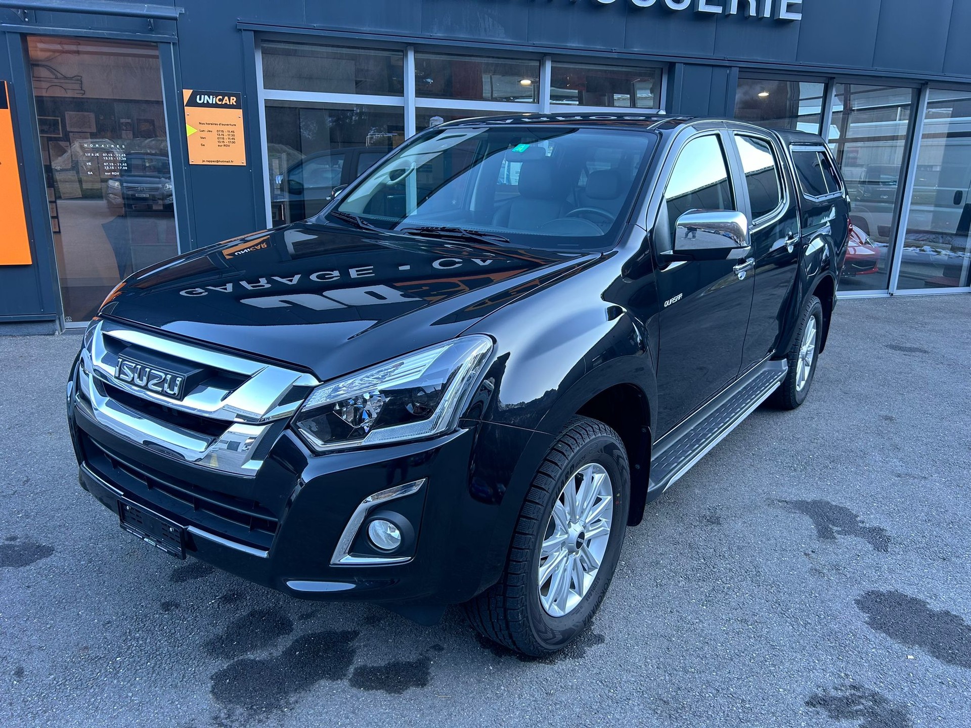 ISUZU D-MAX 1.9 Crew Cab Quasar 4x4 A-showroom-element-1