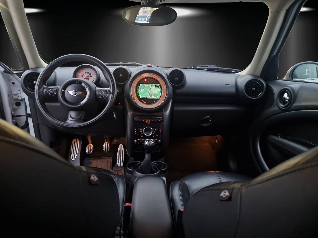MINI Countryman R60 2.0 SD Cooper ALL4-image-10