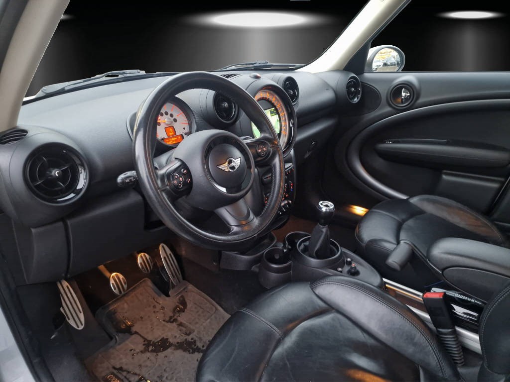 MINI Countryman R60 2.0 SD Cooper ALL4-image-8