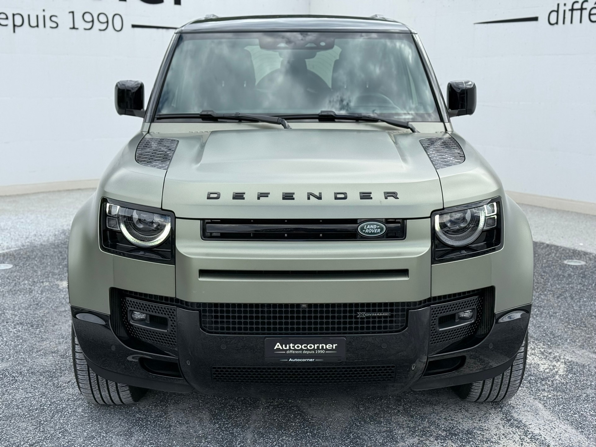 LAND ROVER Defender 110 P400 I6 X-Dynamic HSE 3.0  AT8-showroom-element-1