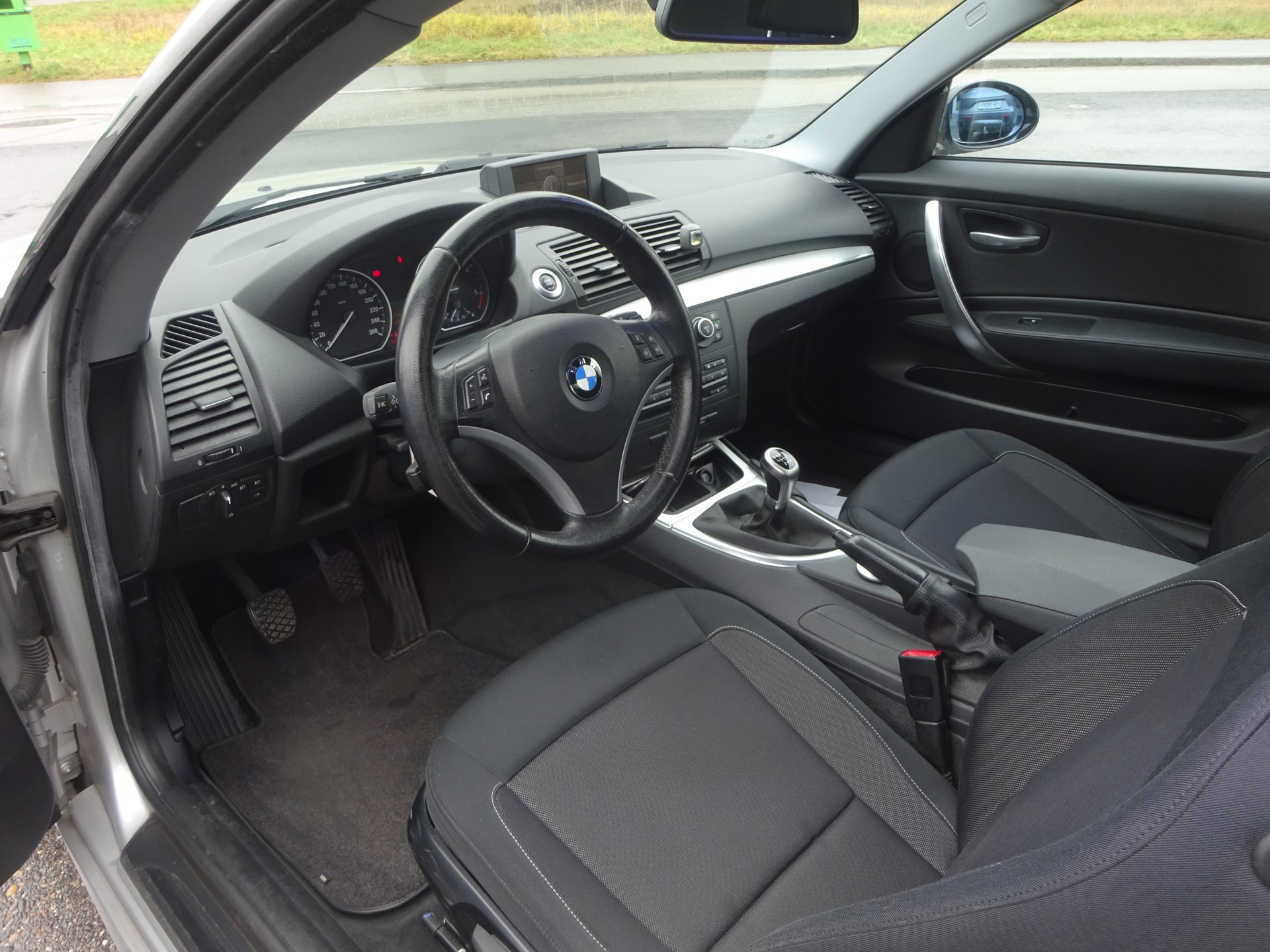 BMW 123d Coupé-image-10