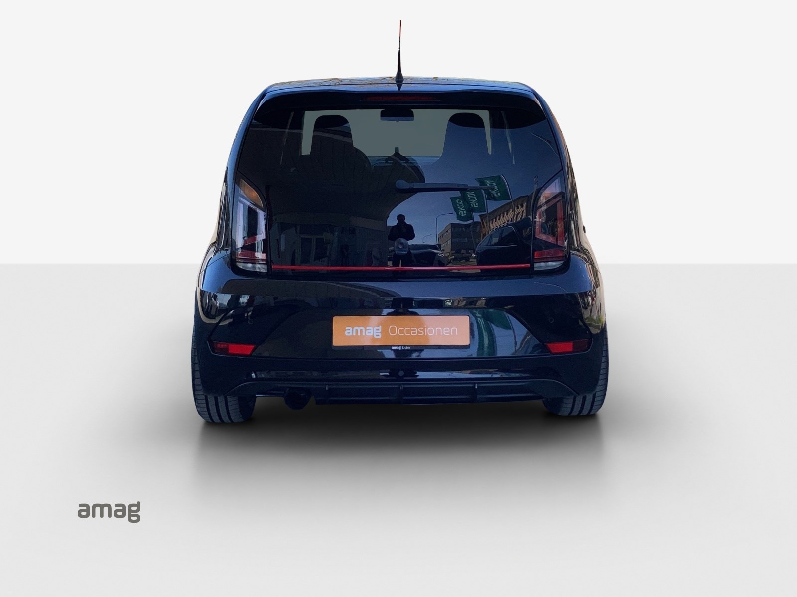 VW Up 1.0 TSI GTI-showroom-element-3