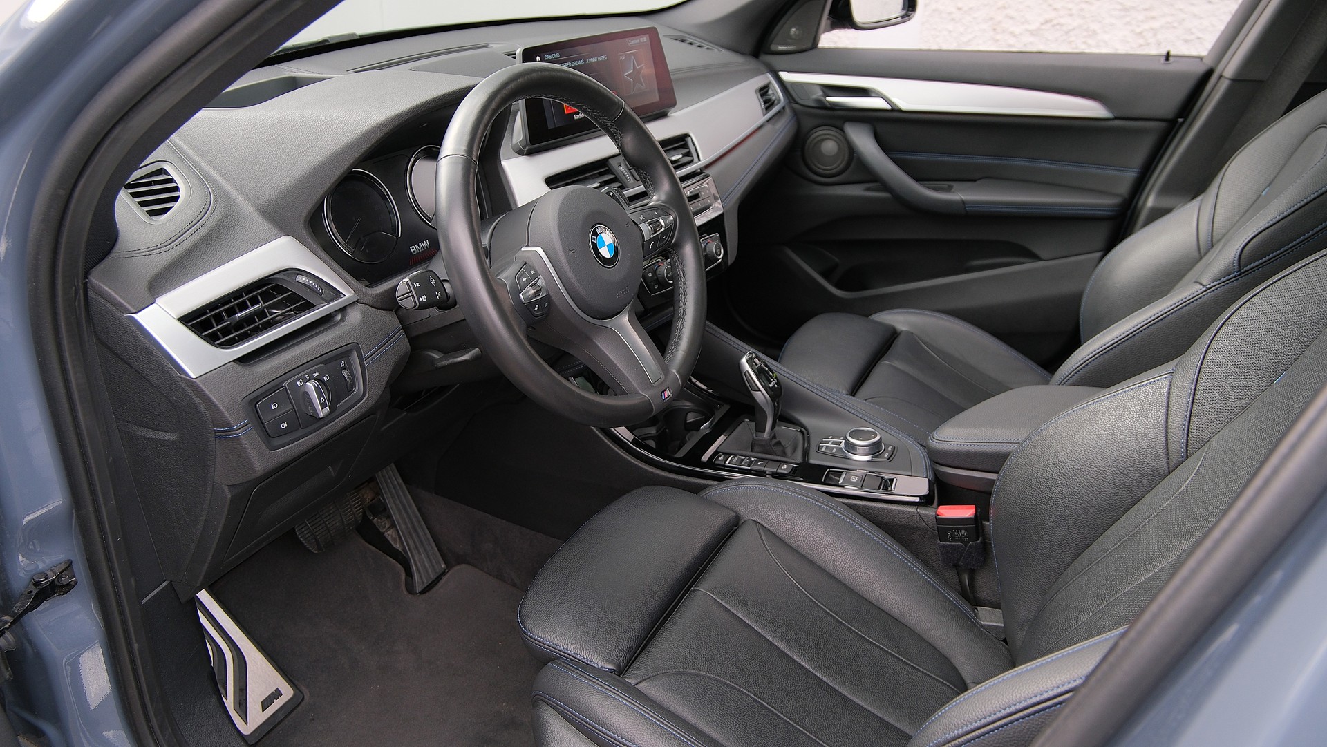 BMW X1 xDrive 25d M Sport Steptronic " Vollausstattung "-showroom-element-2