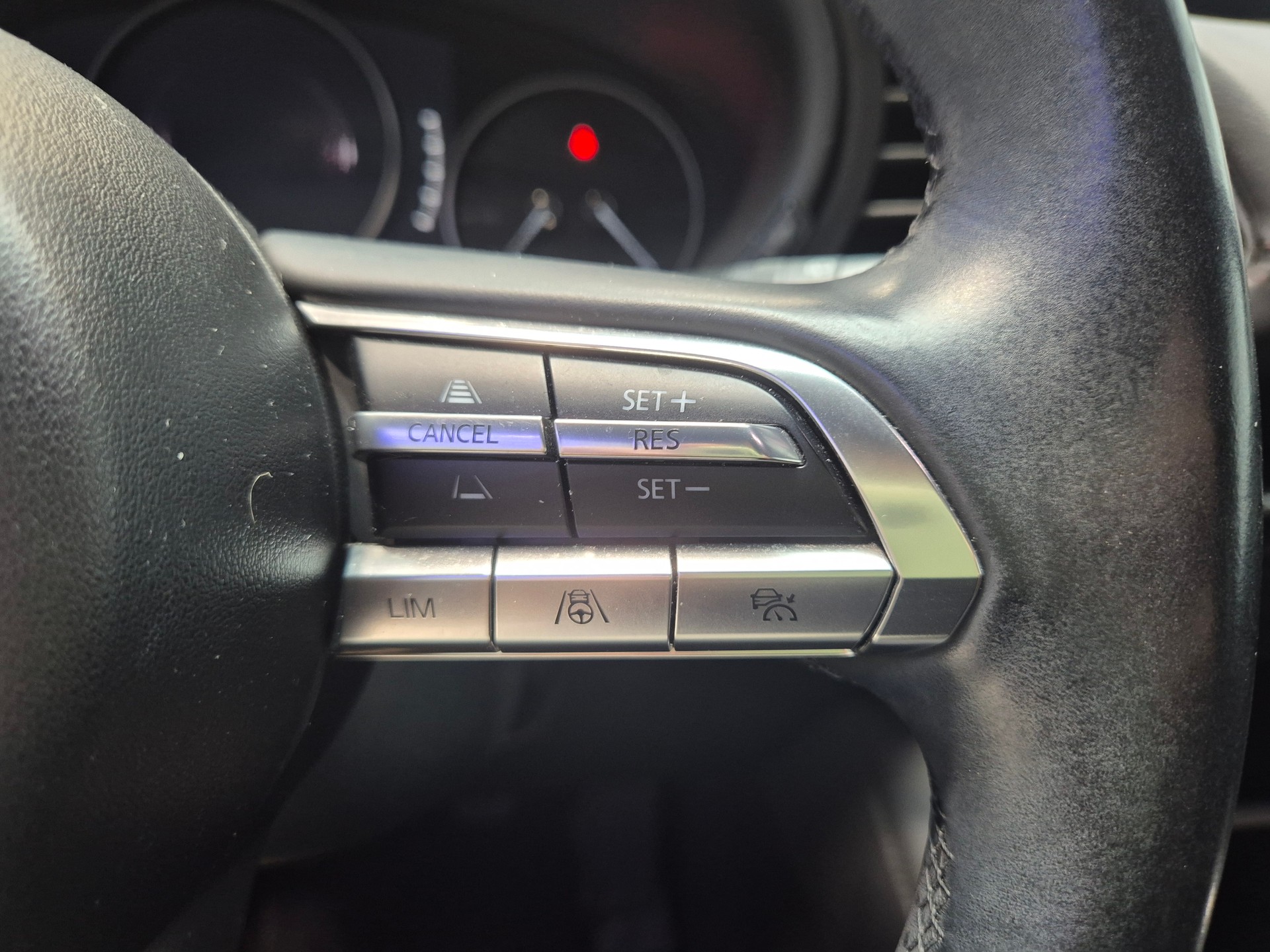MAZDA 3 Hatchback SKYACTIV-X M Hybrid 180 Revolution AWD-image-20
