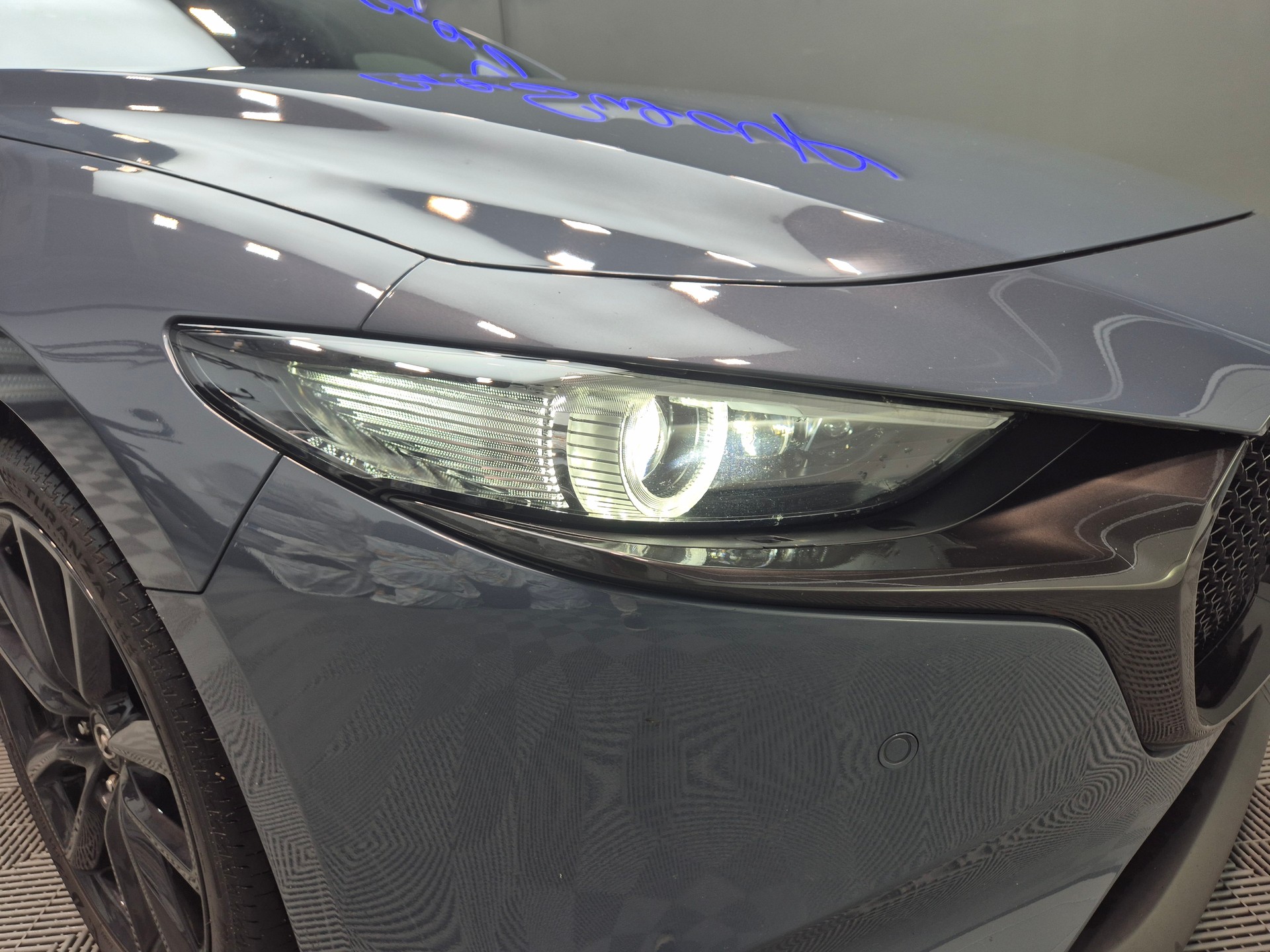 MAZDA 3 Hatchback SKYACTIV-X M Hybrid 180 Revolution AWD-image-8