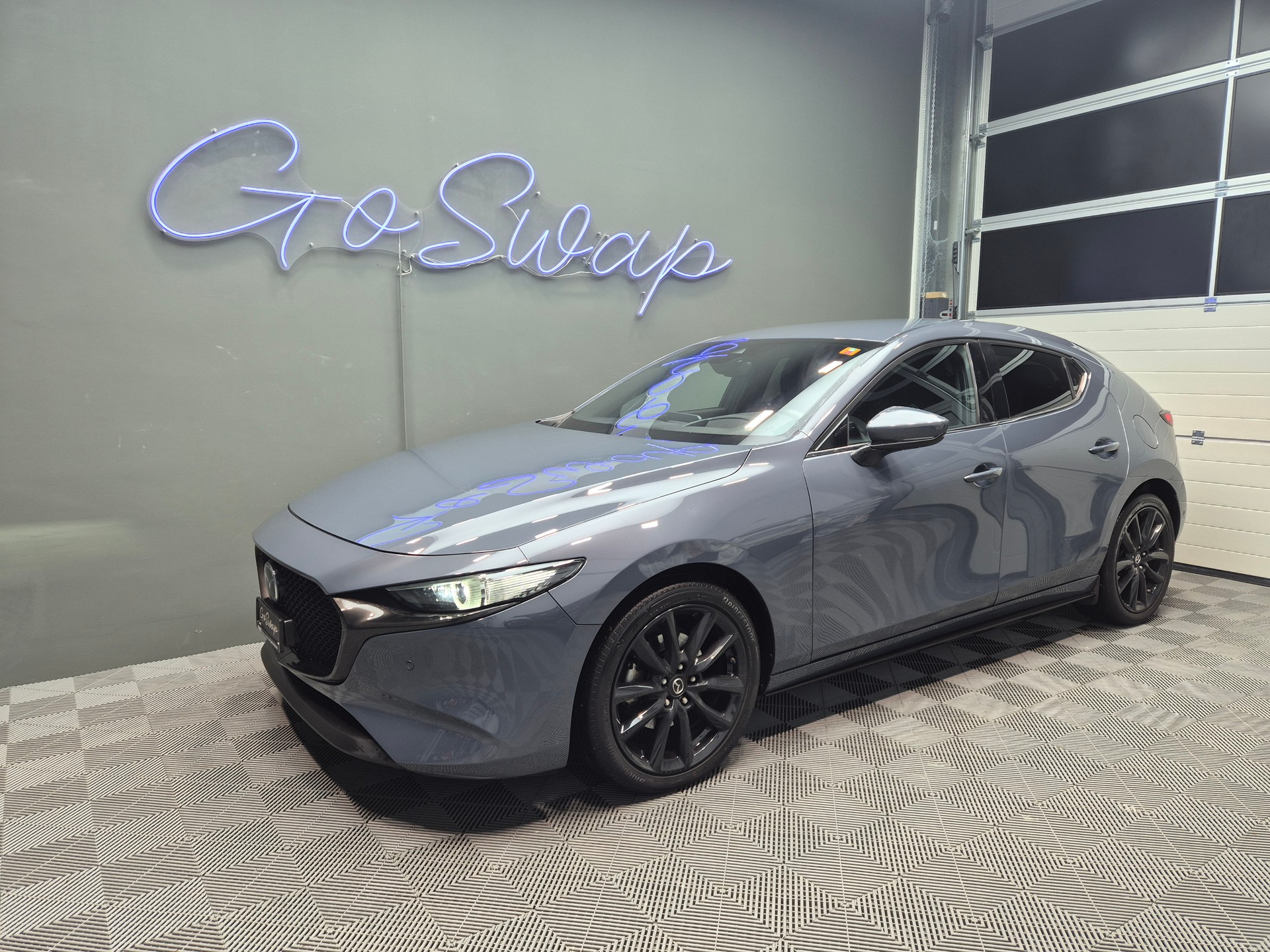 MAZDA 3 Hatchback SKYACTIV-X M Hybrid 180 Revolution AWD-image-4