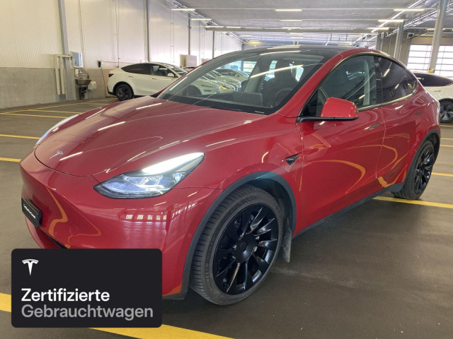 TESLA Model Y Long Range AWD-showroom-element-2