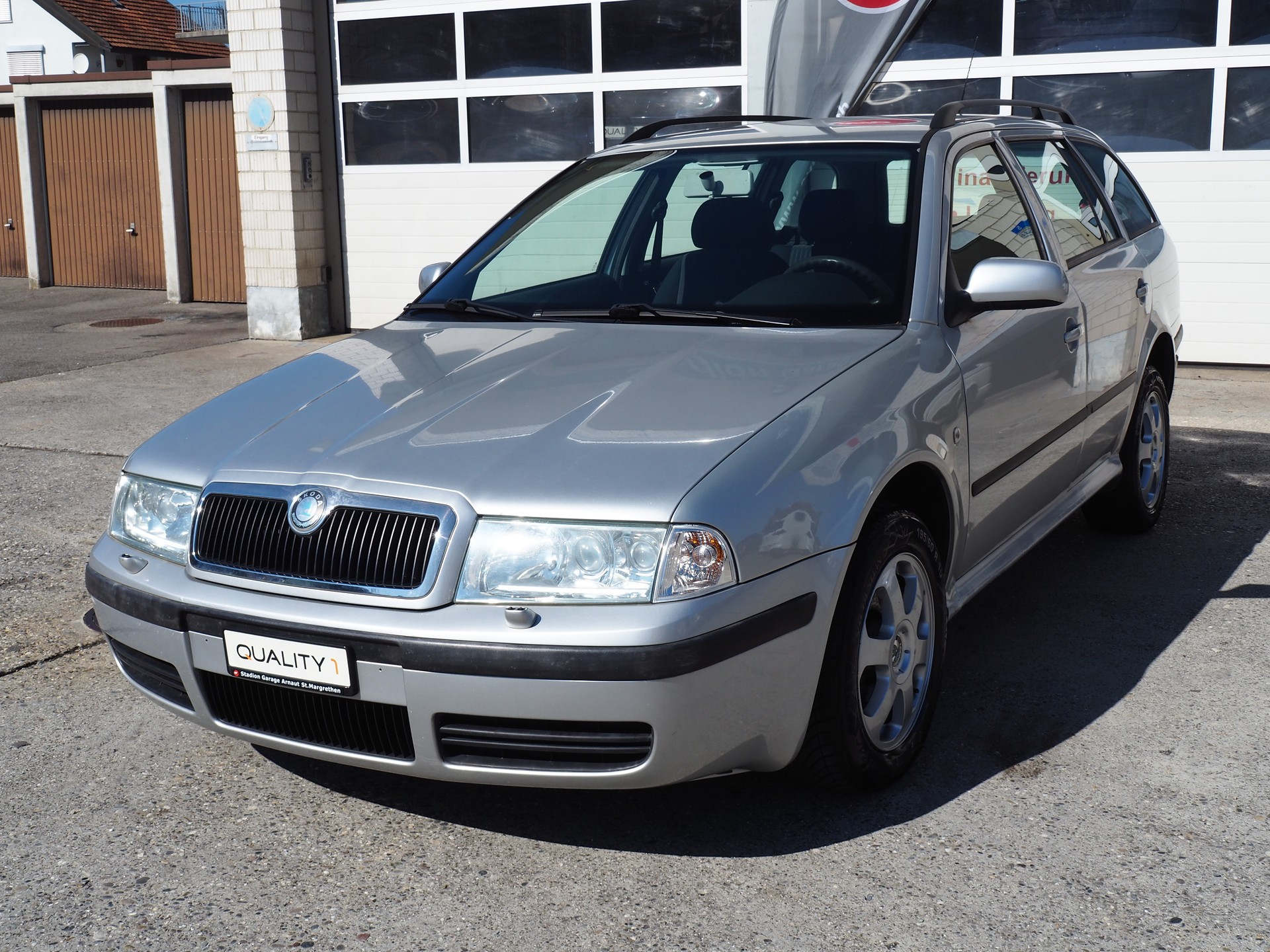 SKODA Octavia 1.8 Turbo Elegance 4x4-showroom-element-2