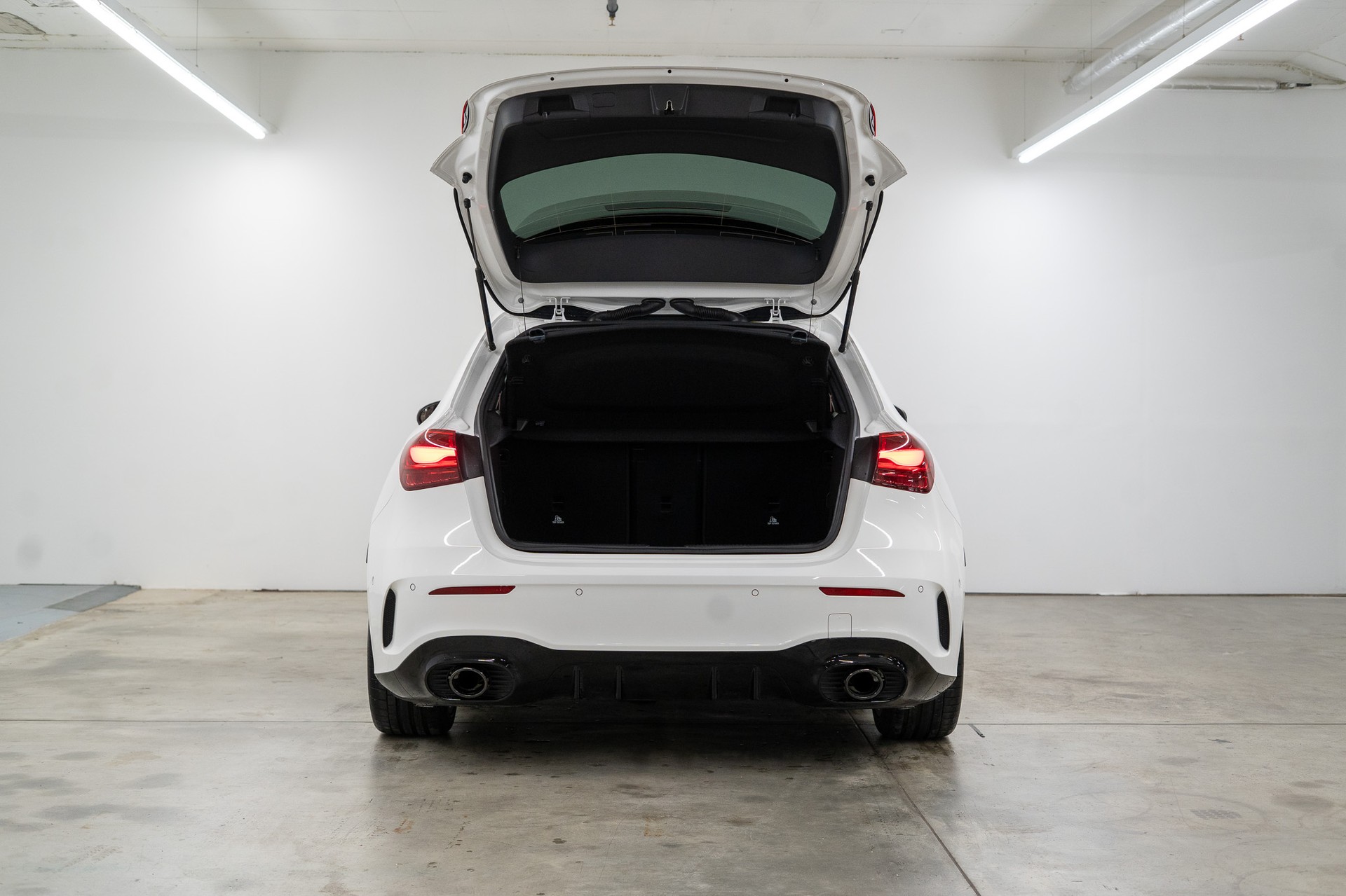 MERCEDES-BENZ A 35 AMG 4matic *FACELIFT*-image-6