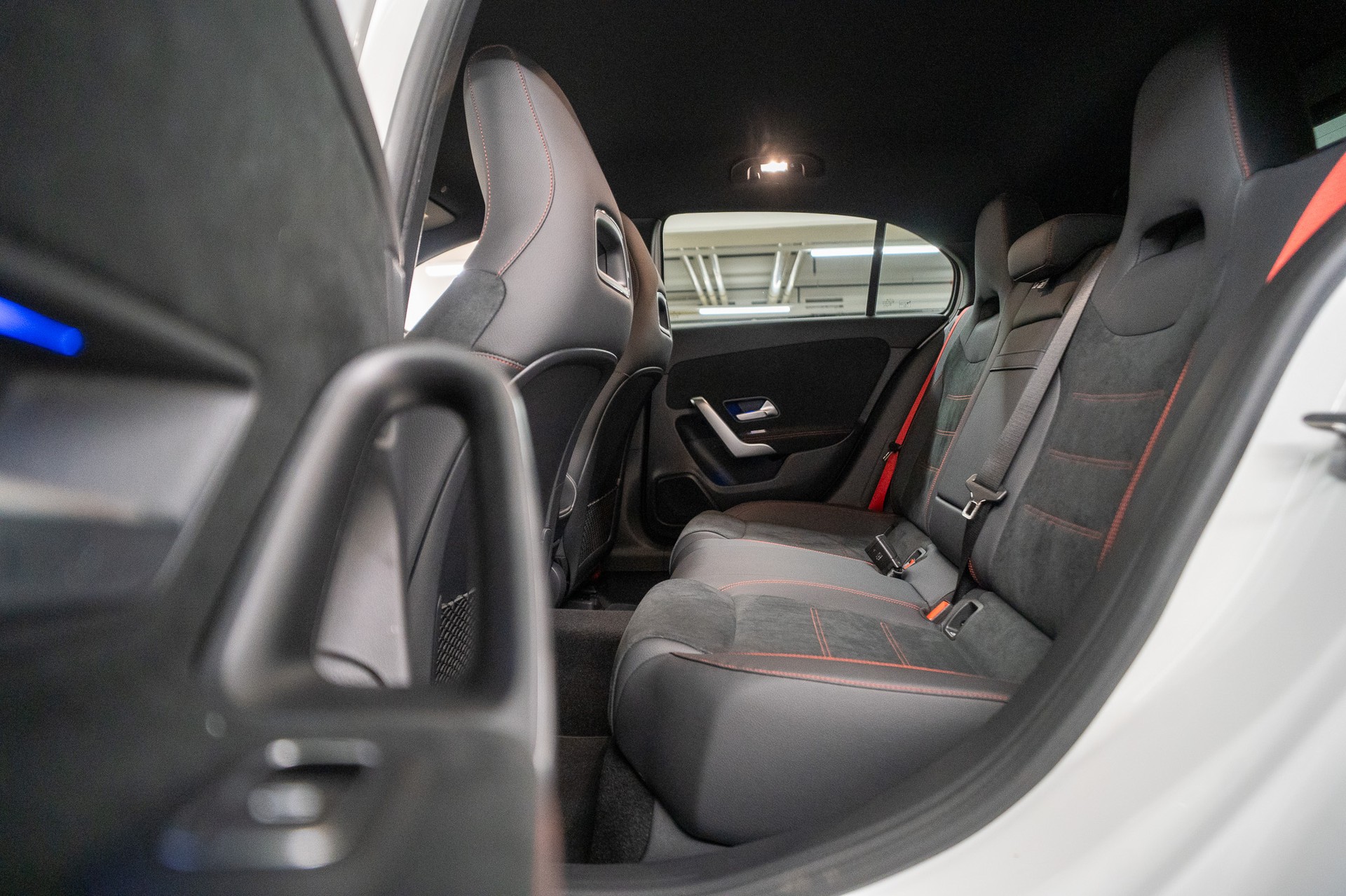 MERCEDES-BENZ A 35 AMG 4matic *FACELIFT*-image-12