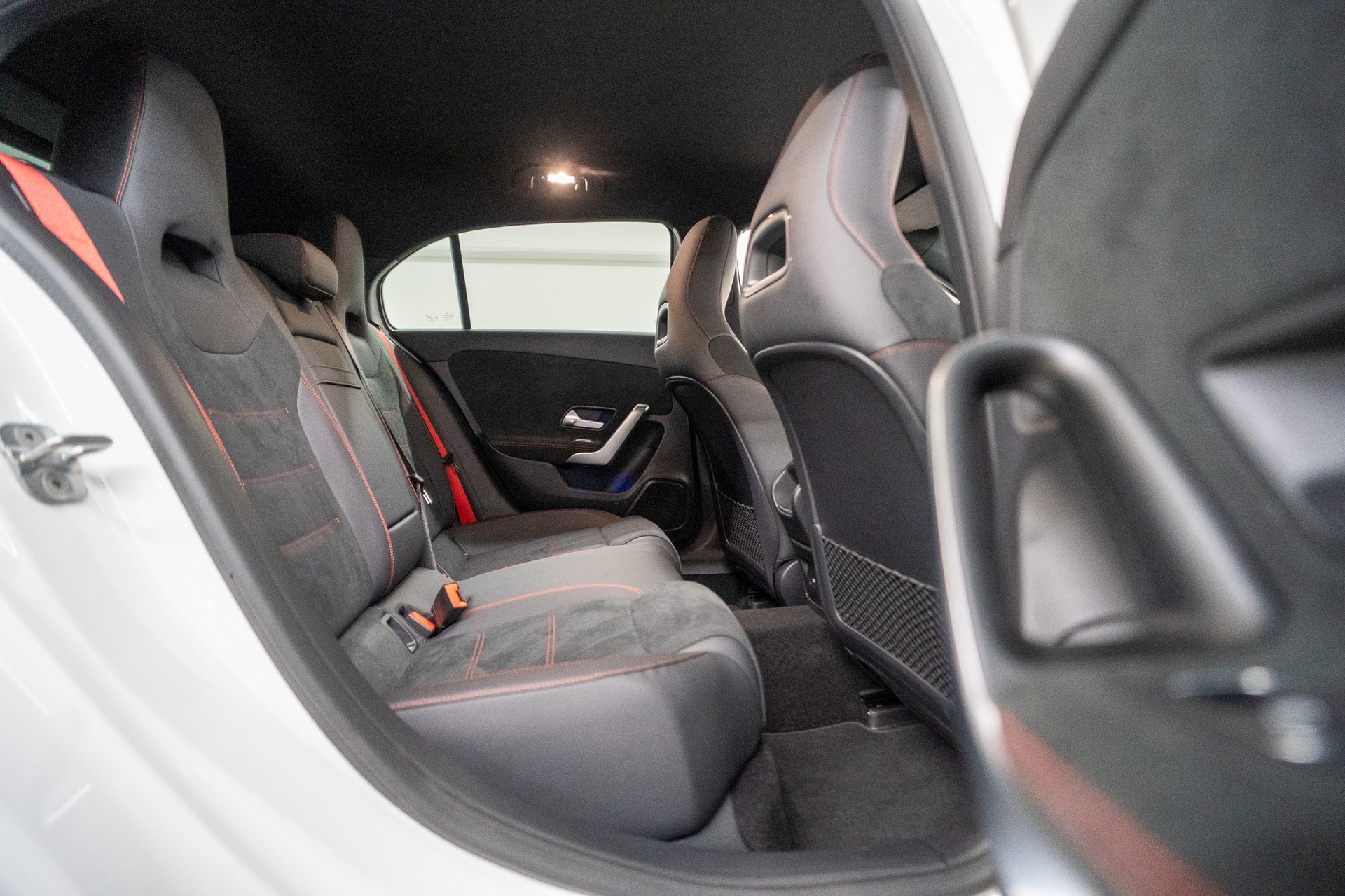 MERCEDES-BENZ A 35 AMG 4matic *FACELIFT*-image-13