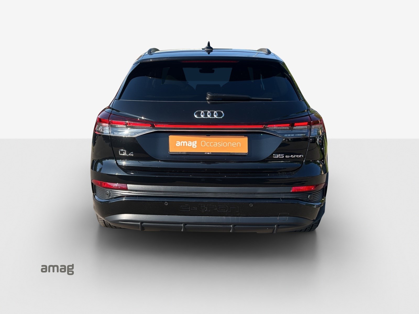 AUDI Q4 e-tron 35-showroom-element-3