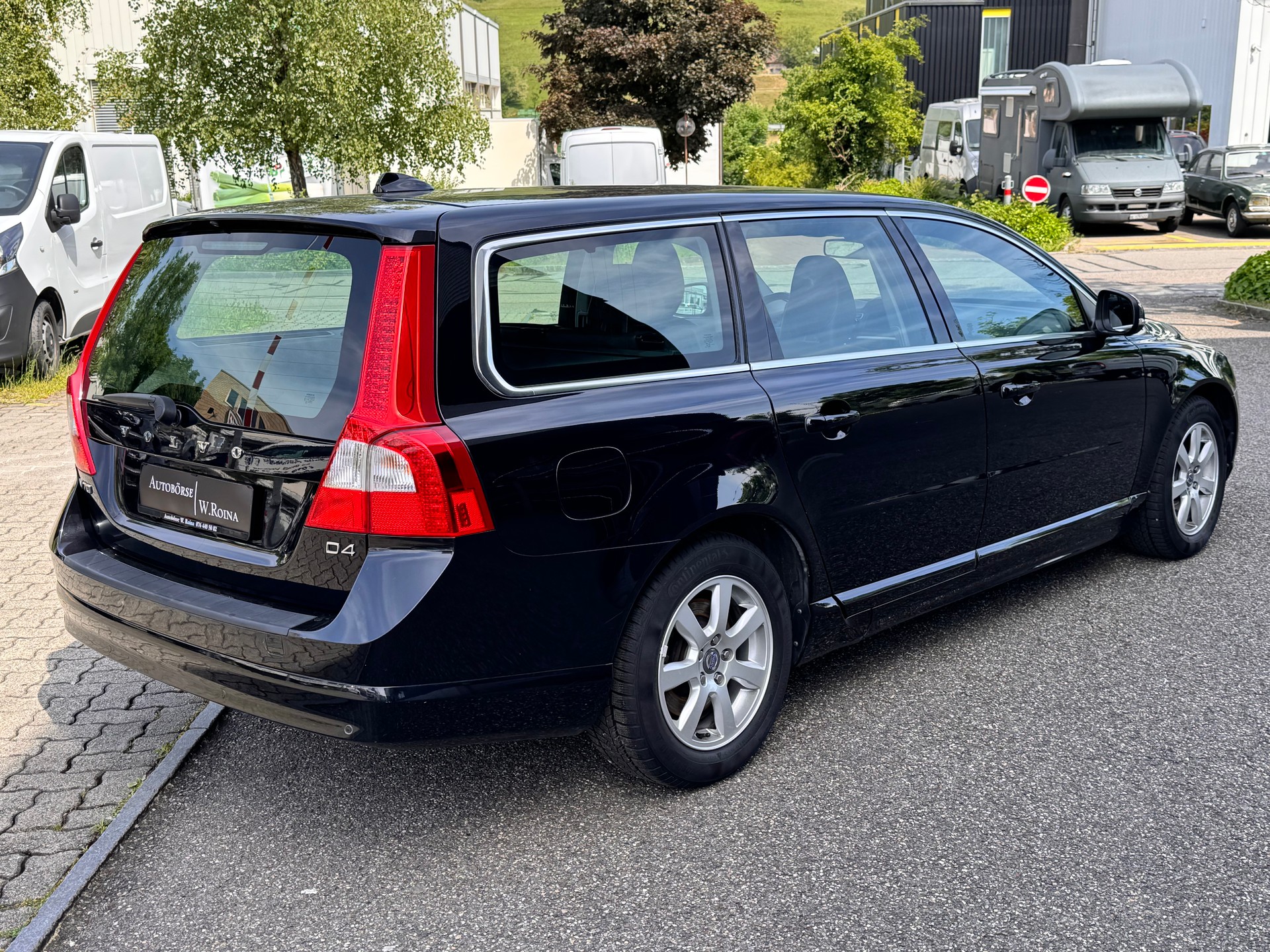 VOLVO V70 D4 Kinetic Geartronic-showroom-element-2