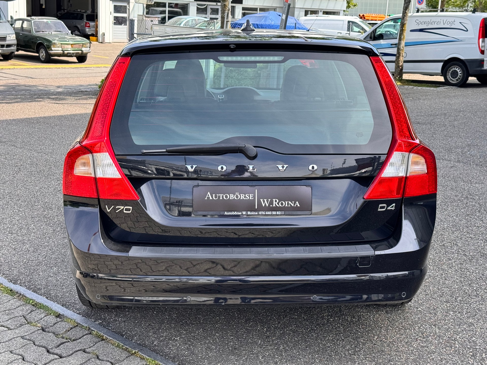 VOLVO V70 D4 Kinetic Geartronic-showroom-element-3