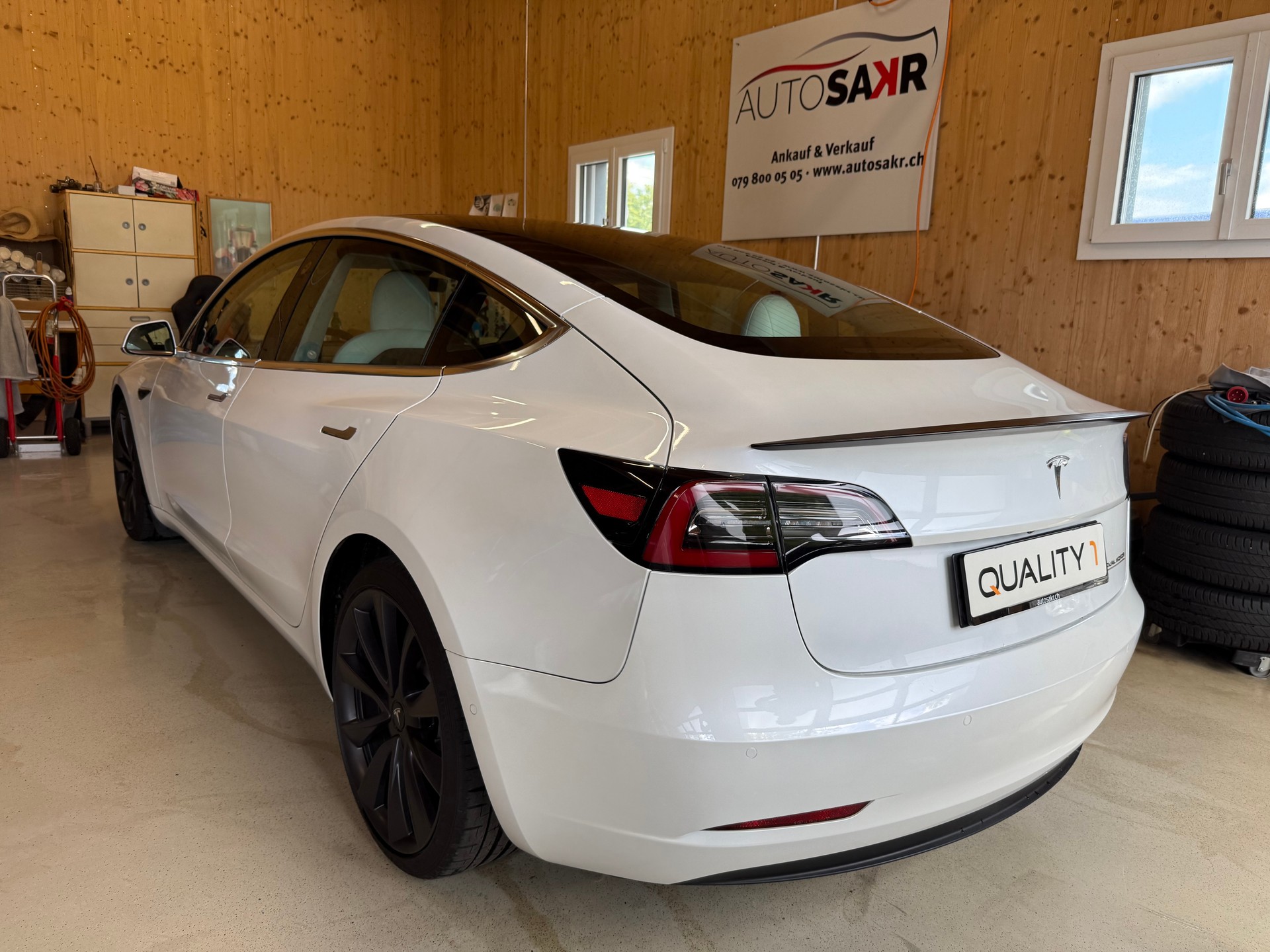 TESLA Model 3 Performance Dual Motor AWD-image-5