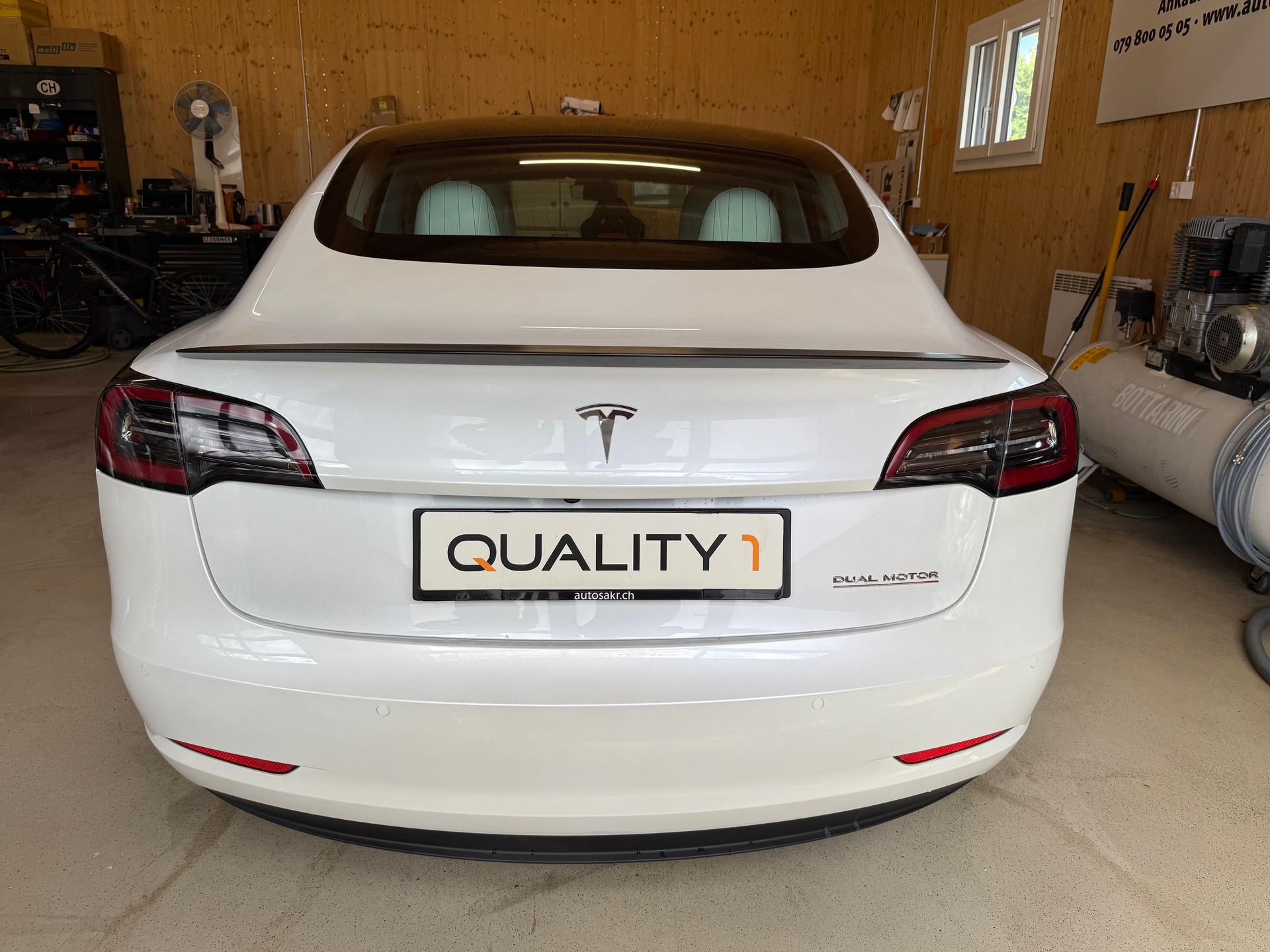 TESLA Model 3 Performance Dual Motor AWD-image-4
