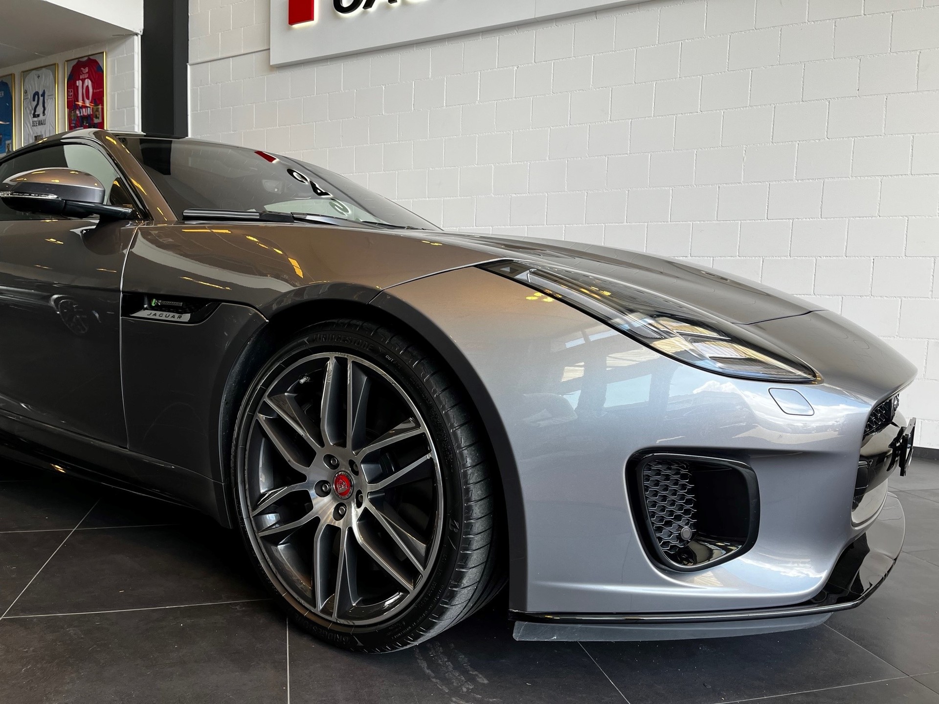 JAGUAR F-Type Coupé 3.0 V6 S/C AWD R-Dynamic Automatik-showroom-element-1